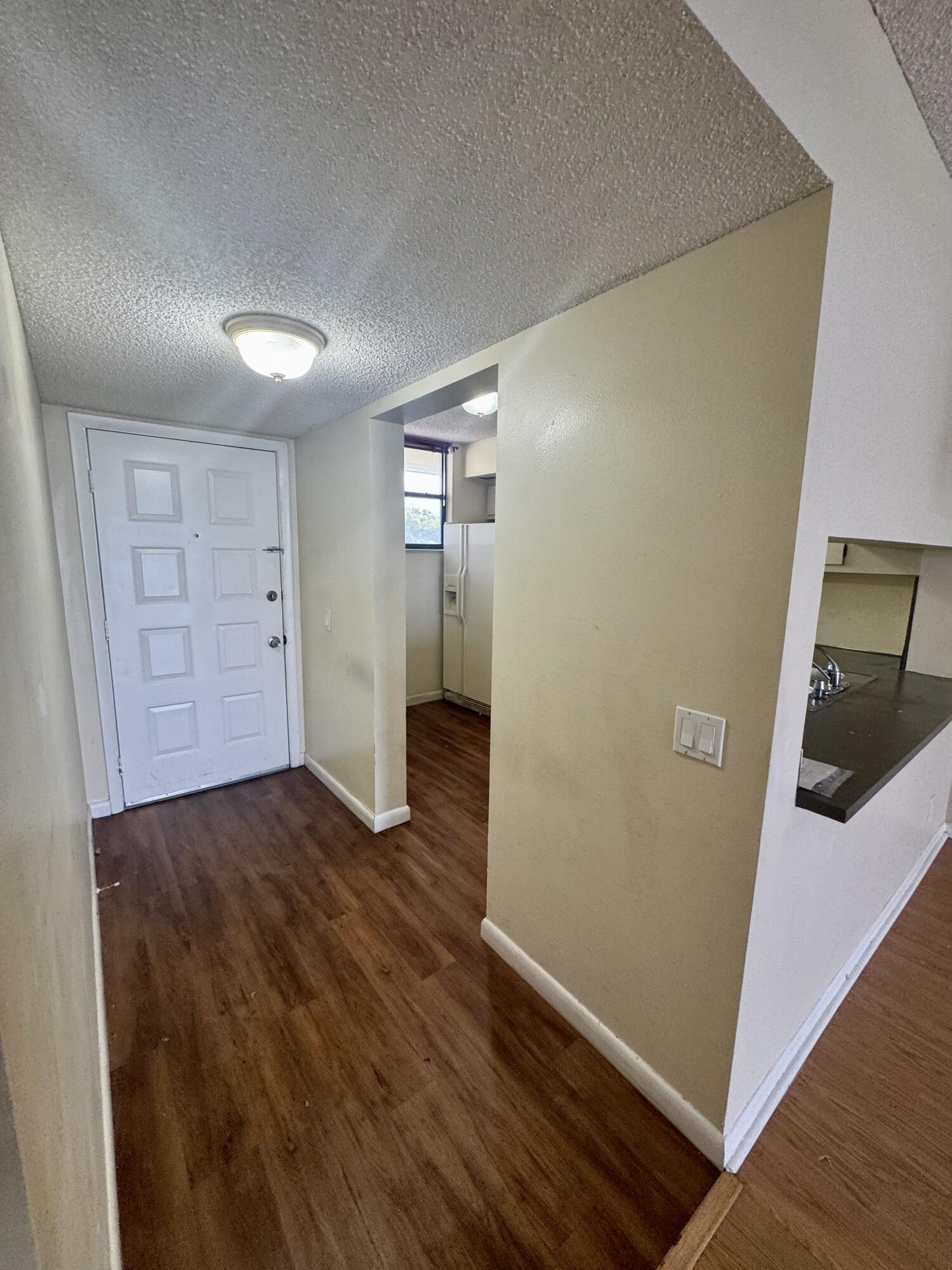 LAKE EMERALD CONDOMINIUM NO ONE - Residential