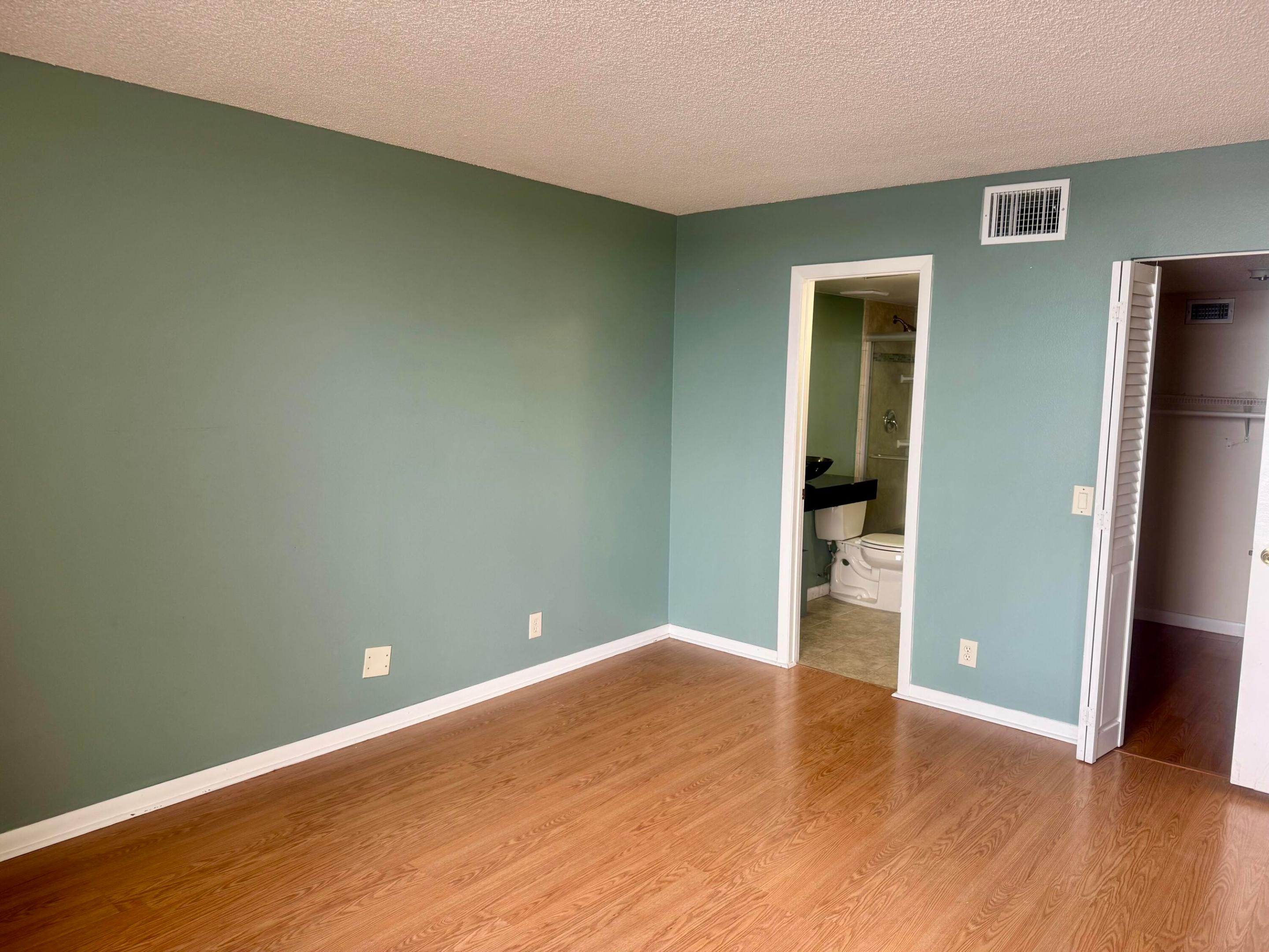 LAKE EMERALD CONDOMINIUM NO ONE - Residential