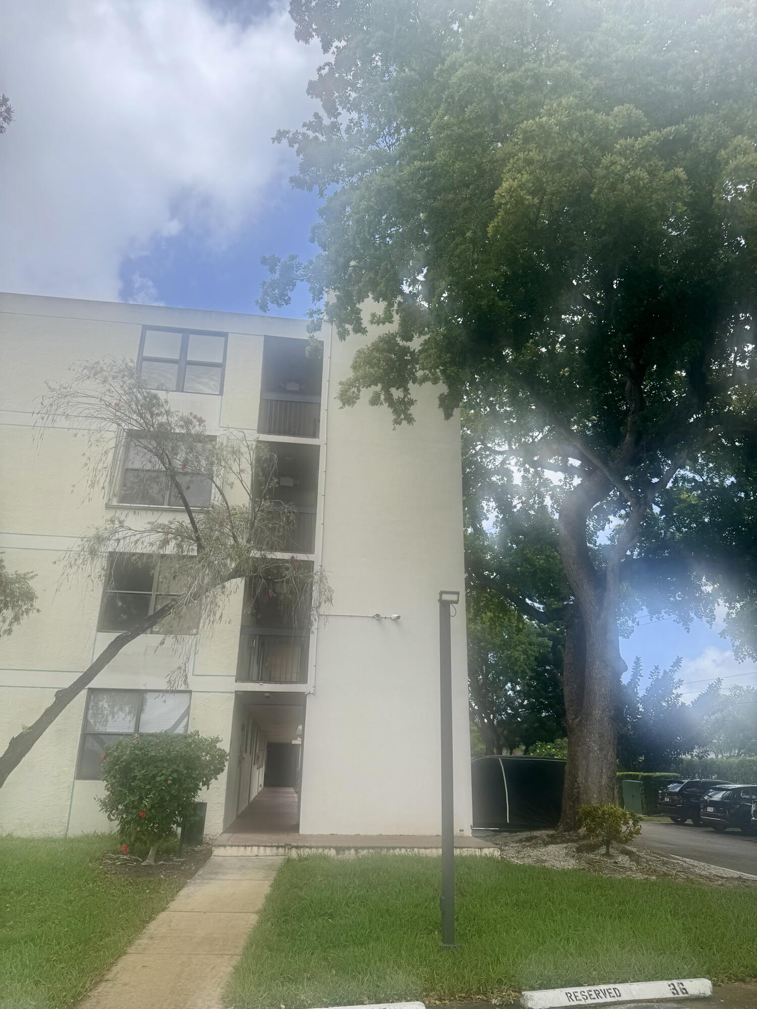 LAKE EMERALD CONDOMINIUM NO ONE - Residential