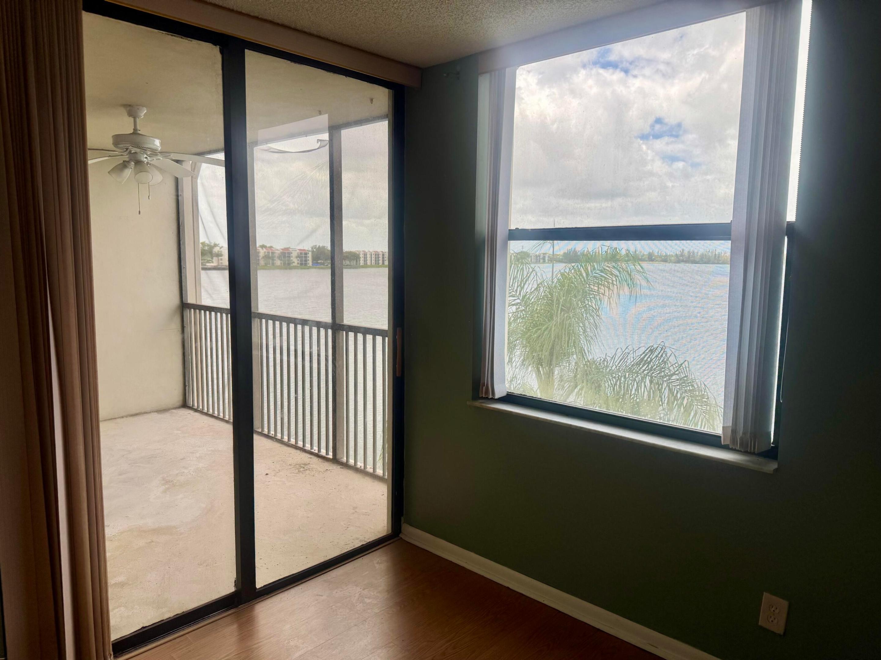 LAKE EMERALD CONDOMINIUM NO ONE - Residential