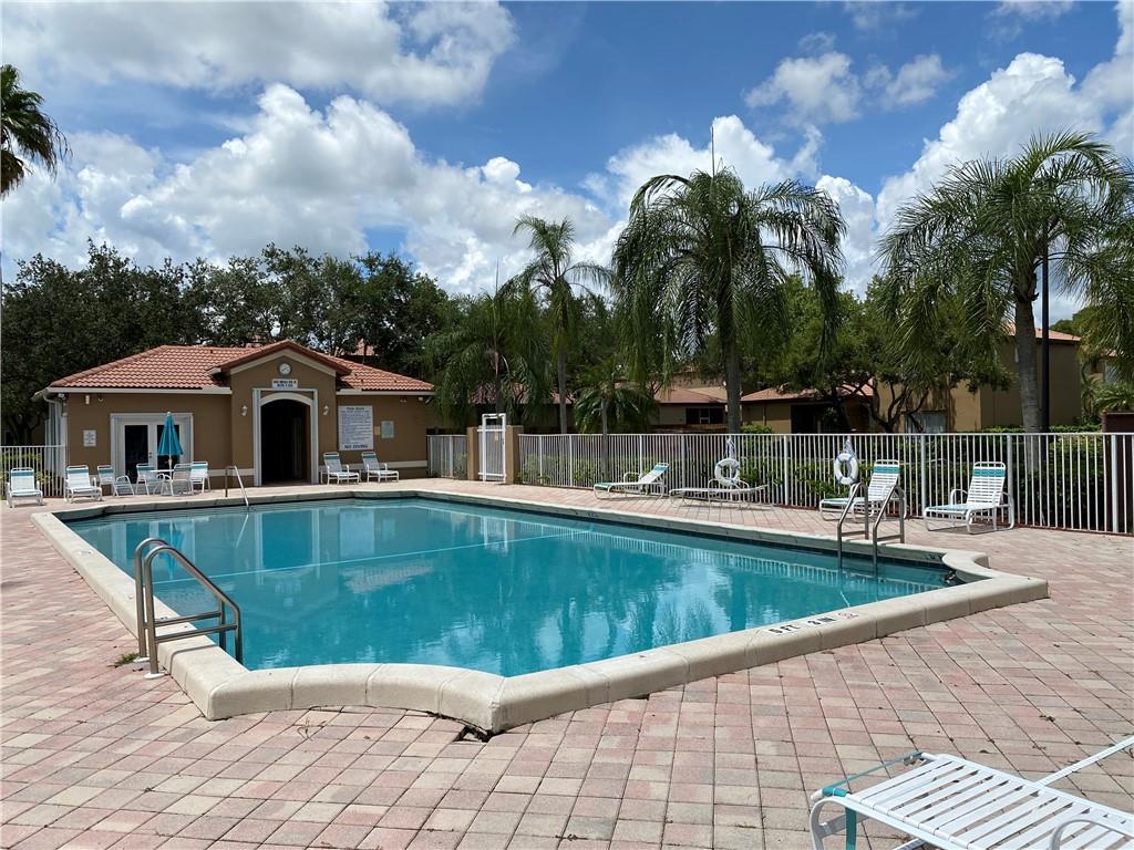 16045 EMERALD COVE RD 16045