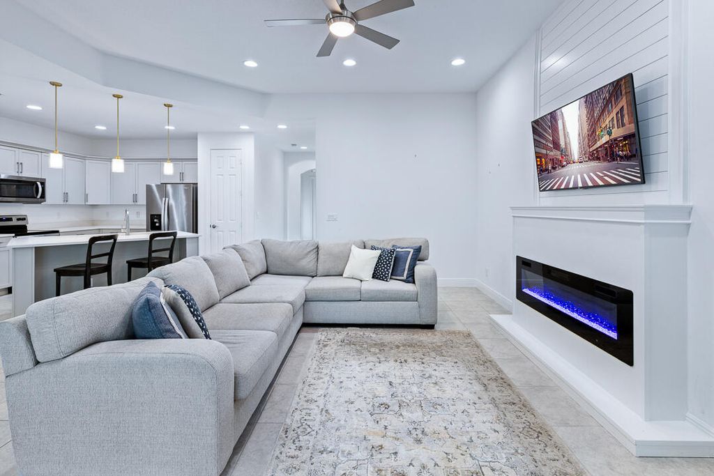 Photo of 2590 Bella Vista Circle, Vero Beach, FL 32966 (MLS # R11149026)