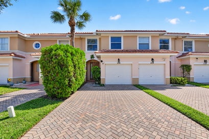 1006 Seminole Palms Drive Greenacres FL 33463
