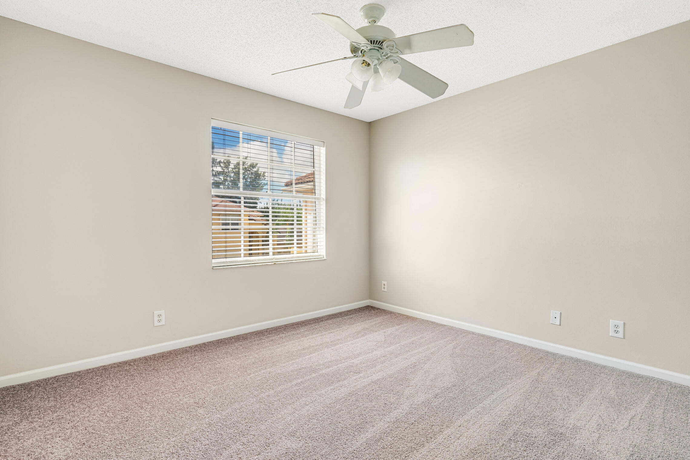 LAKE CHARLESTON - Residential Lease