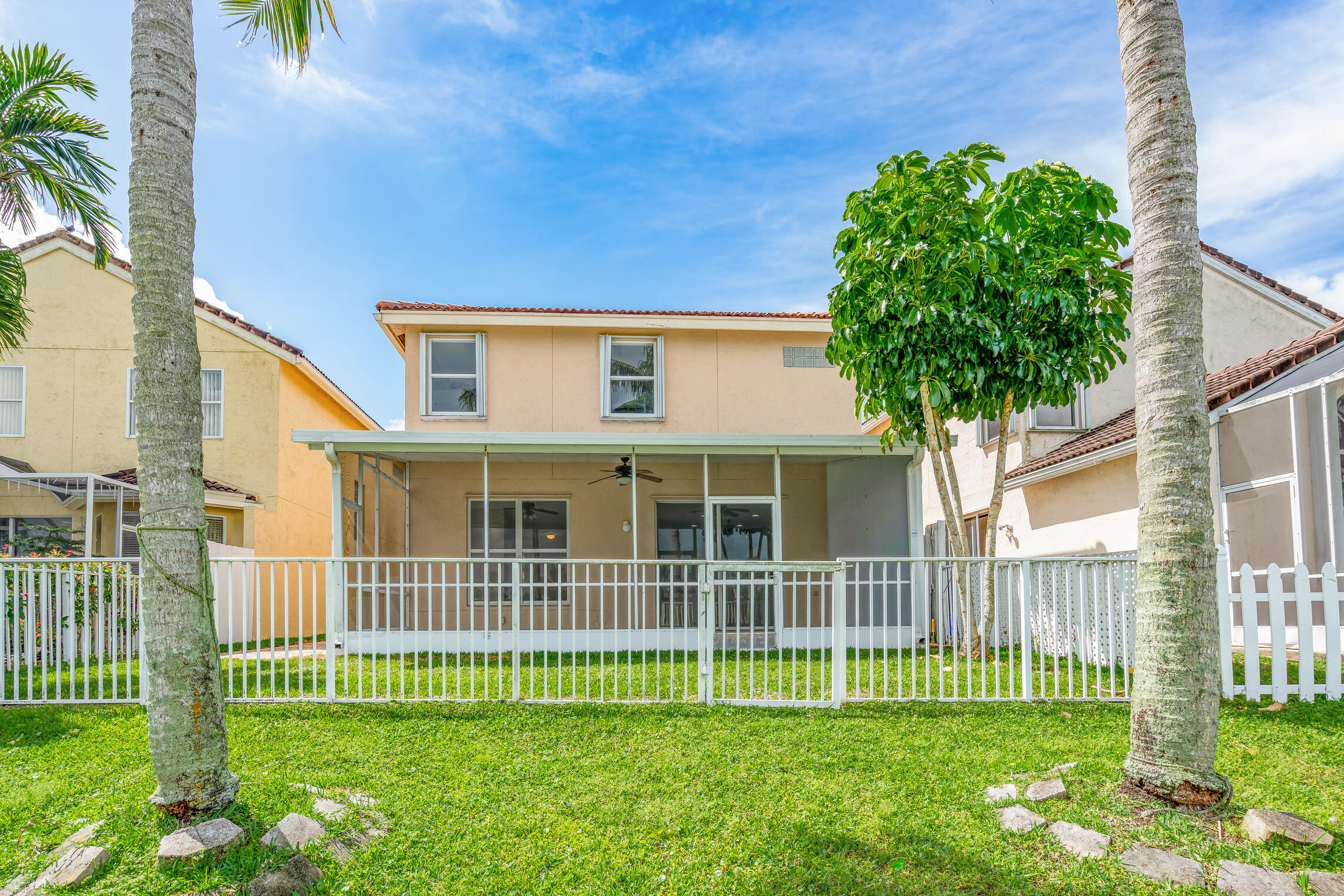 LAKE CHARLESTON - Residential Lease