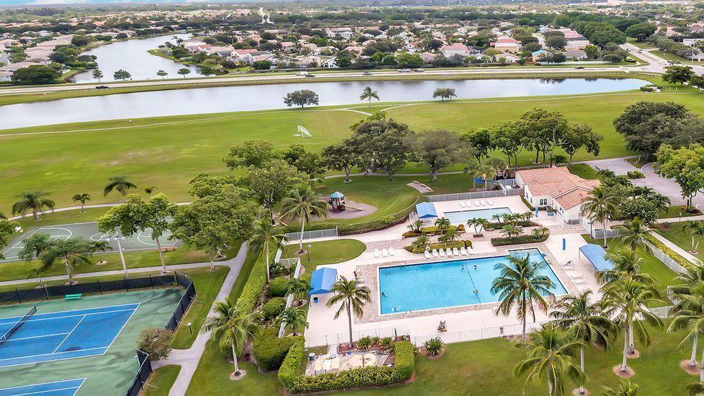 LAKE CHARLESTON - Residential Lease