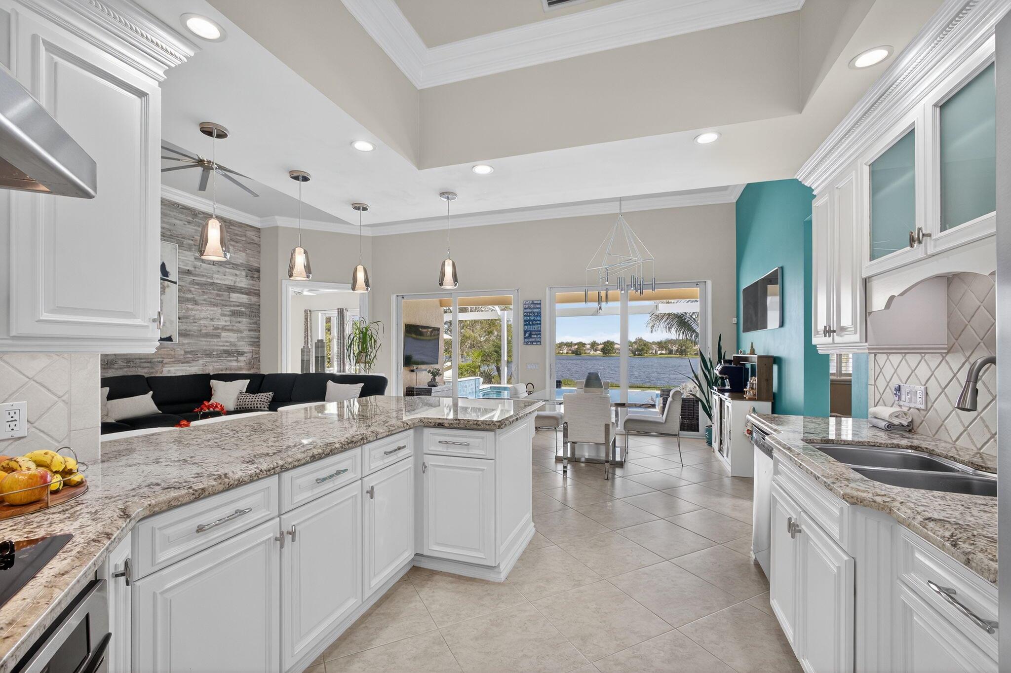 CARLETON OAKS - Residential