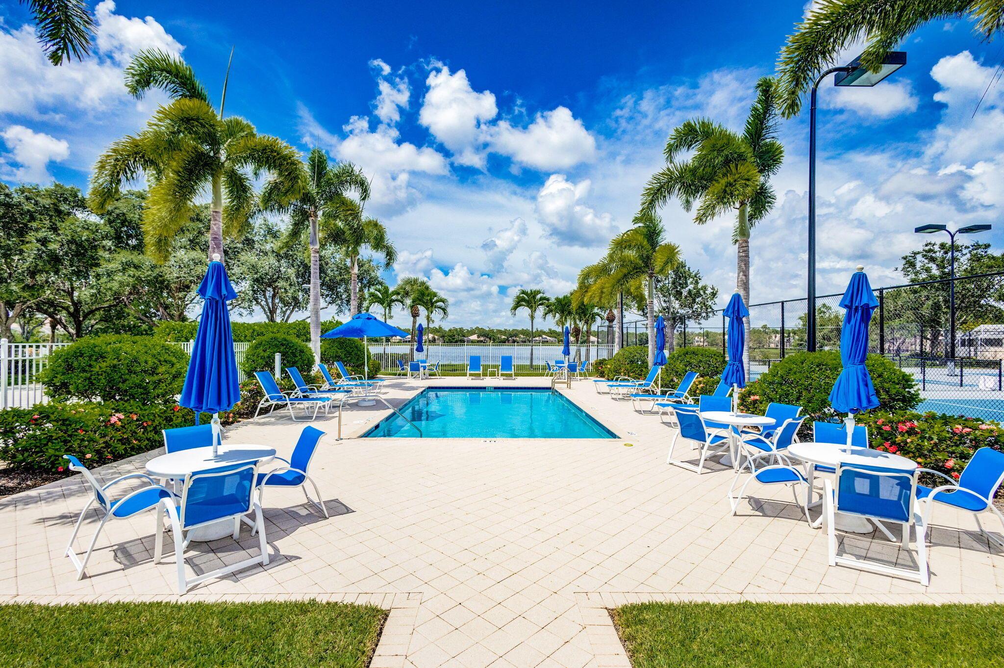 CARLETON OAKS - Residential