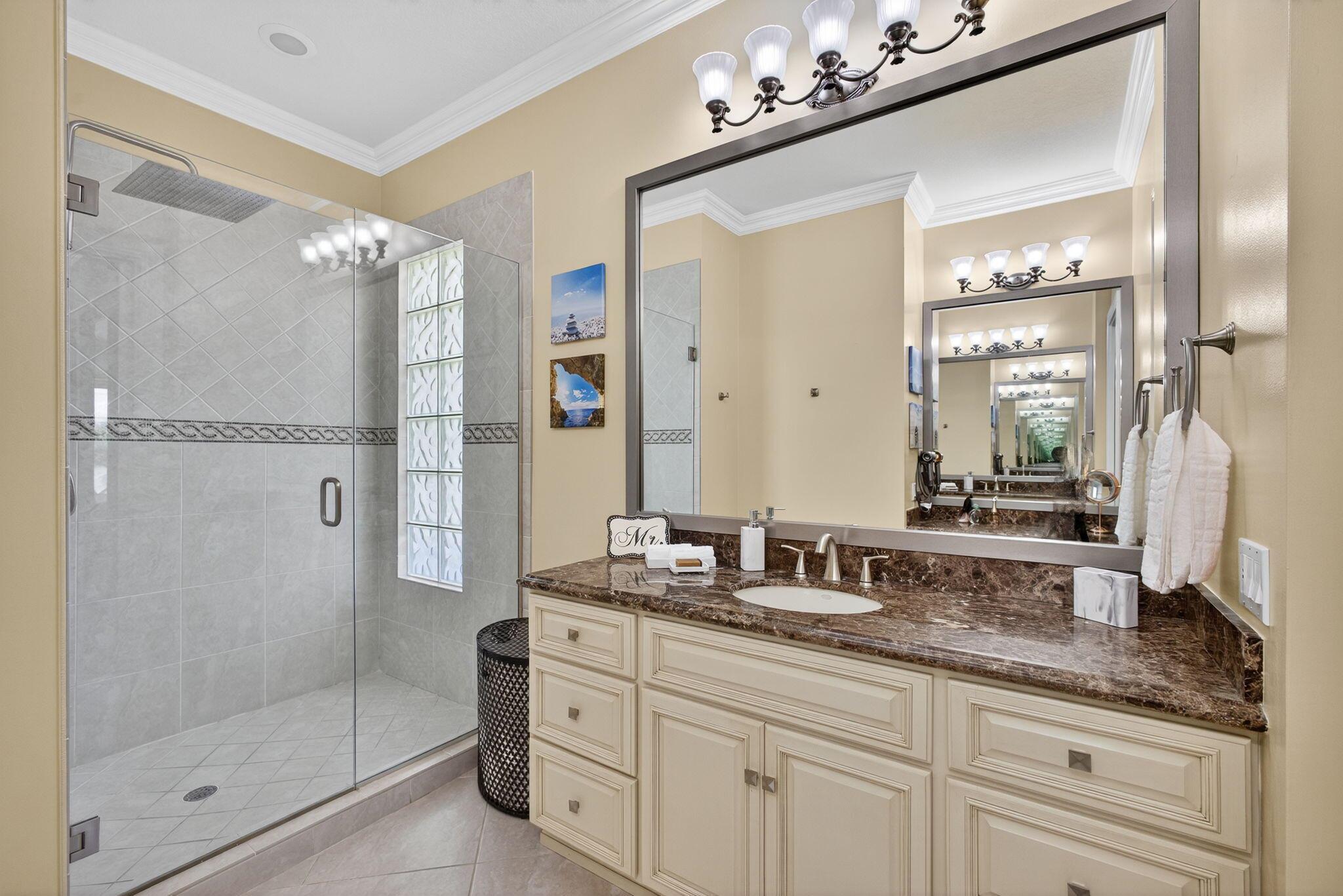 CARLETON OAKS - Residential