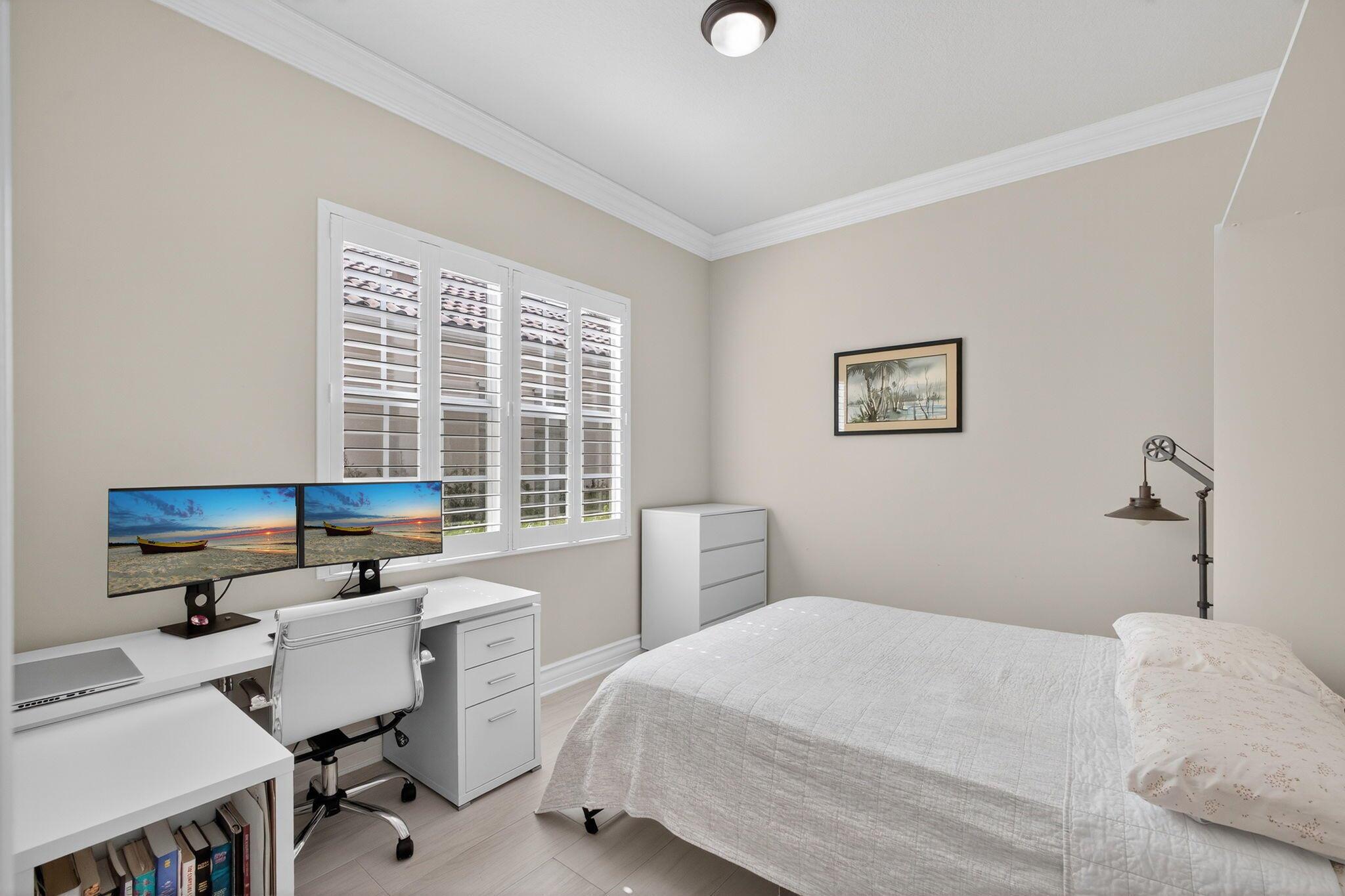 CARLETON OAKS - Residential