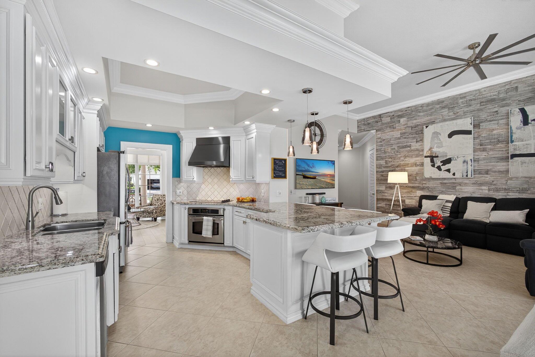 CARLETON OAKS - Residential