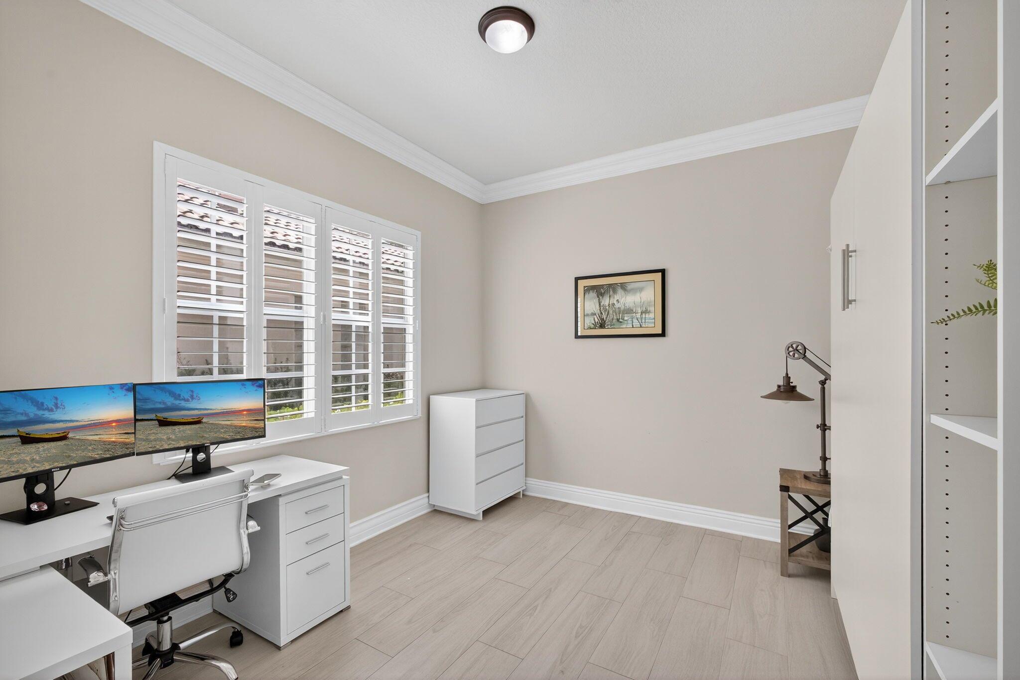 CARLETON OAKS - Residential