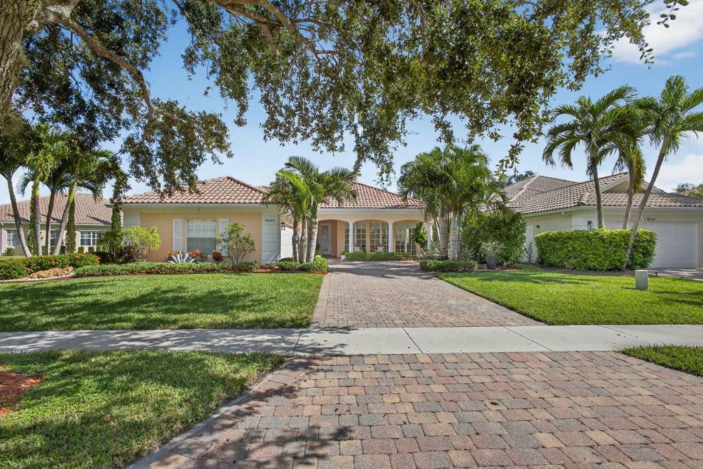 Photo of 8840 Oldham Way, Palm Beach Gardens, FL 33412 (MLS # R11133033)