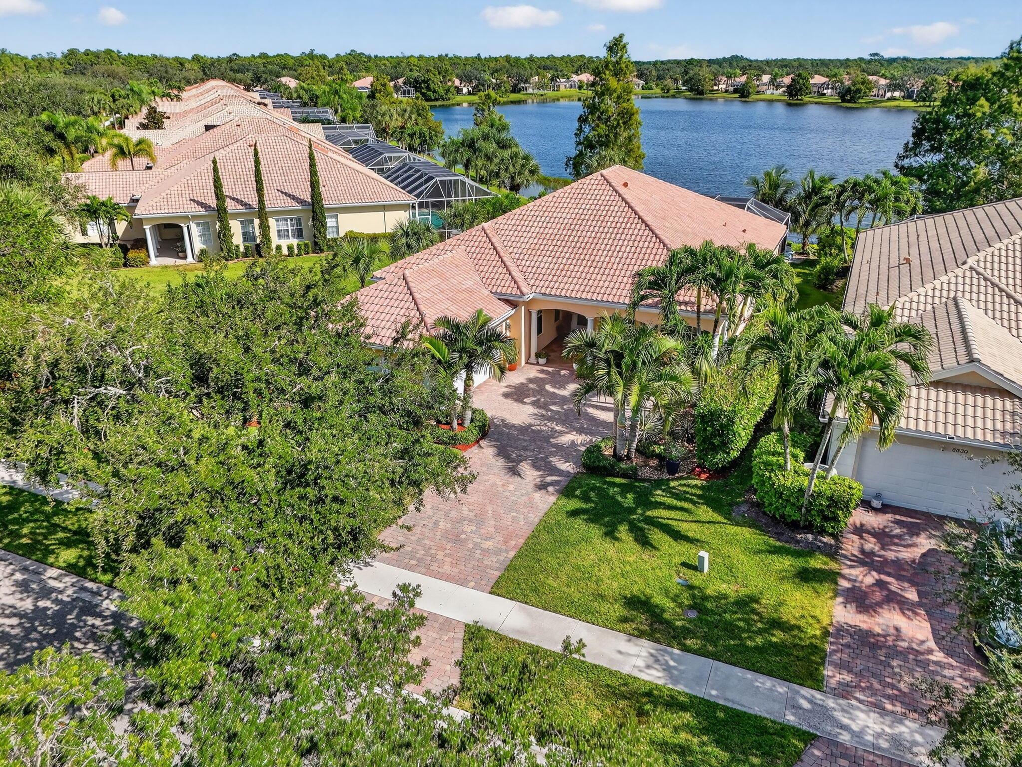 CARLETON OAKS - Residential