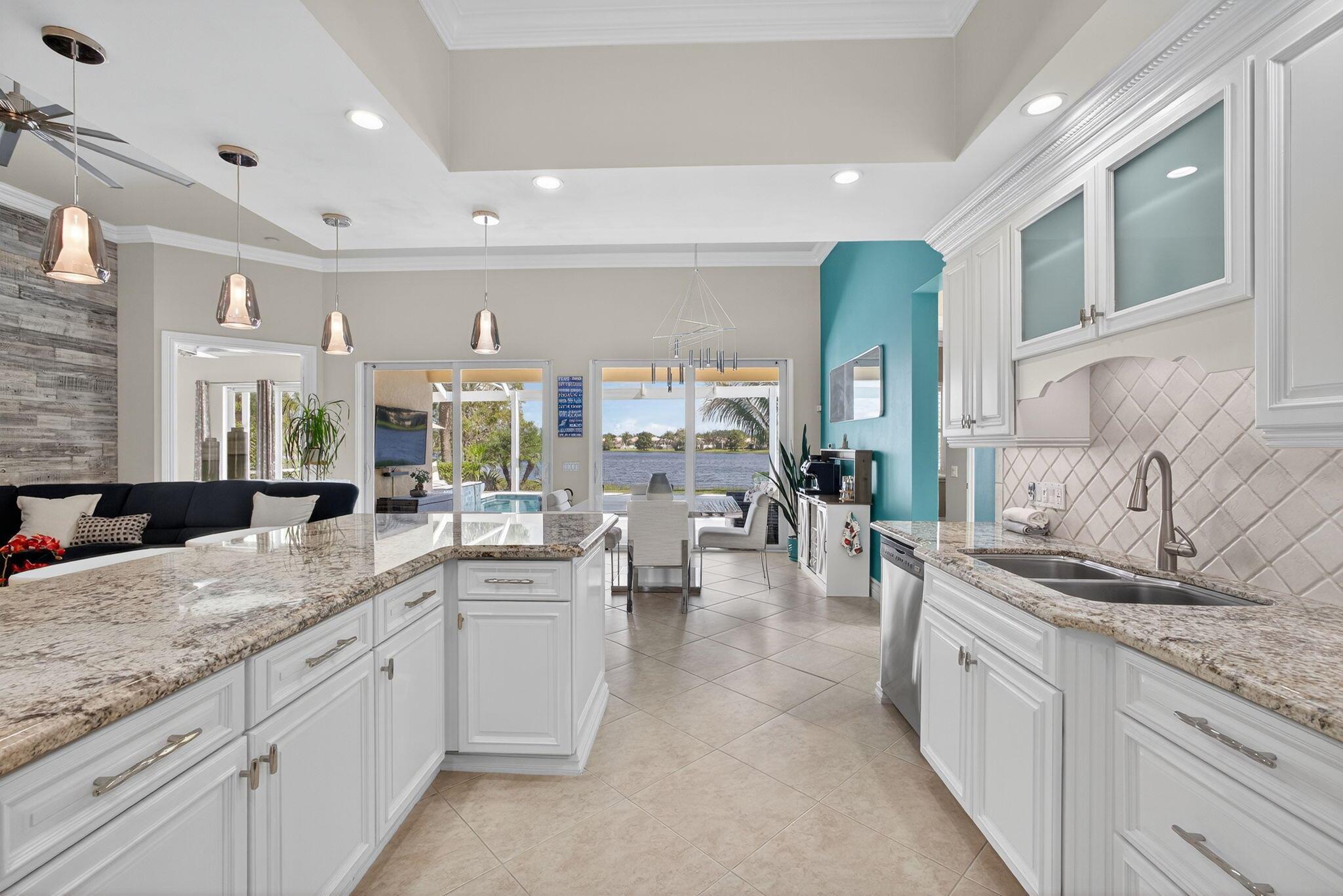 CARLETON OAKS - Residential