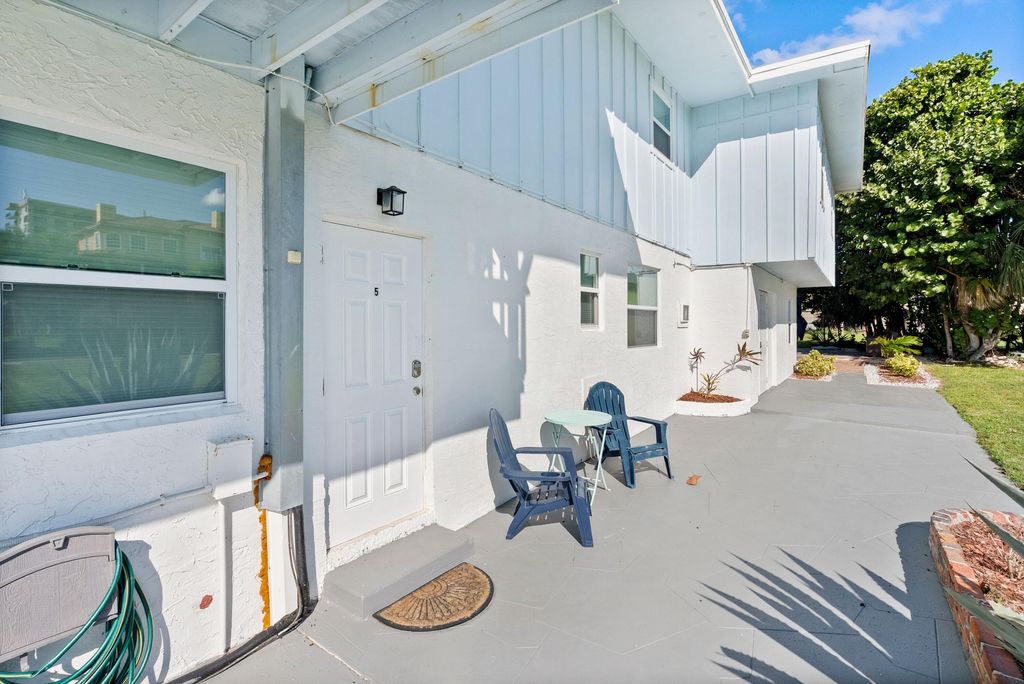 Photo of 670 Hernando Street #E, Fort Pierce, FL 34949 (MLS # R11135424)