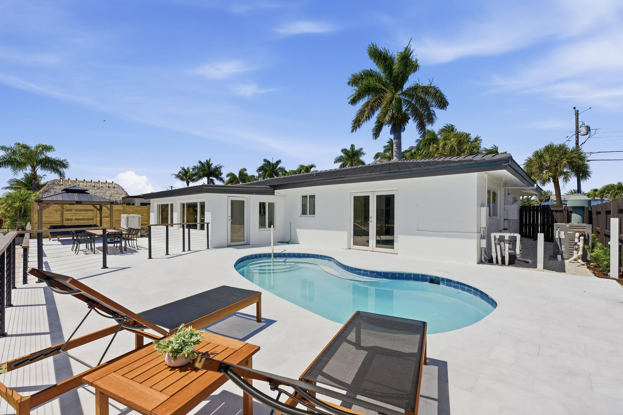 POMPANO ISLES SEC - Residential