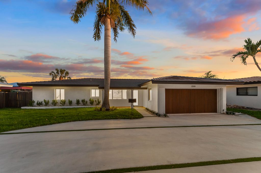 Photo of 2280 SE 10th Court, Pompano Beach, FL 33062 (MLS # B26007930)