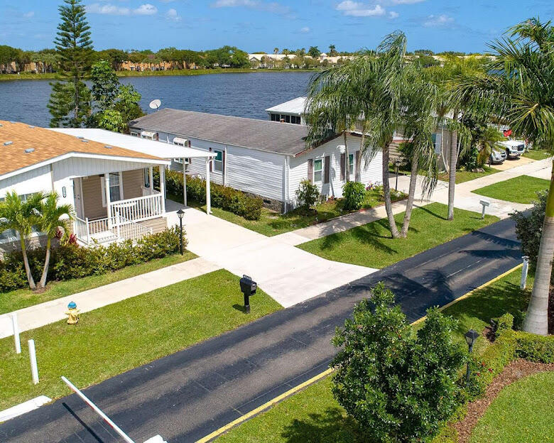 TALLOWWOOD ISLE - Residential