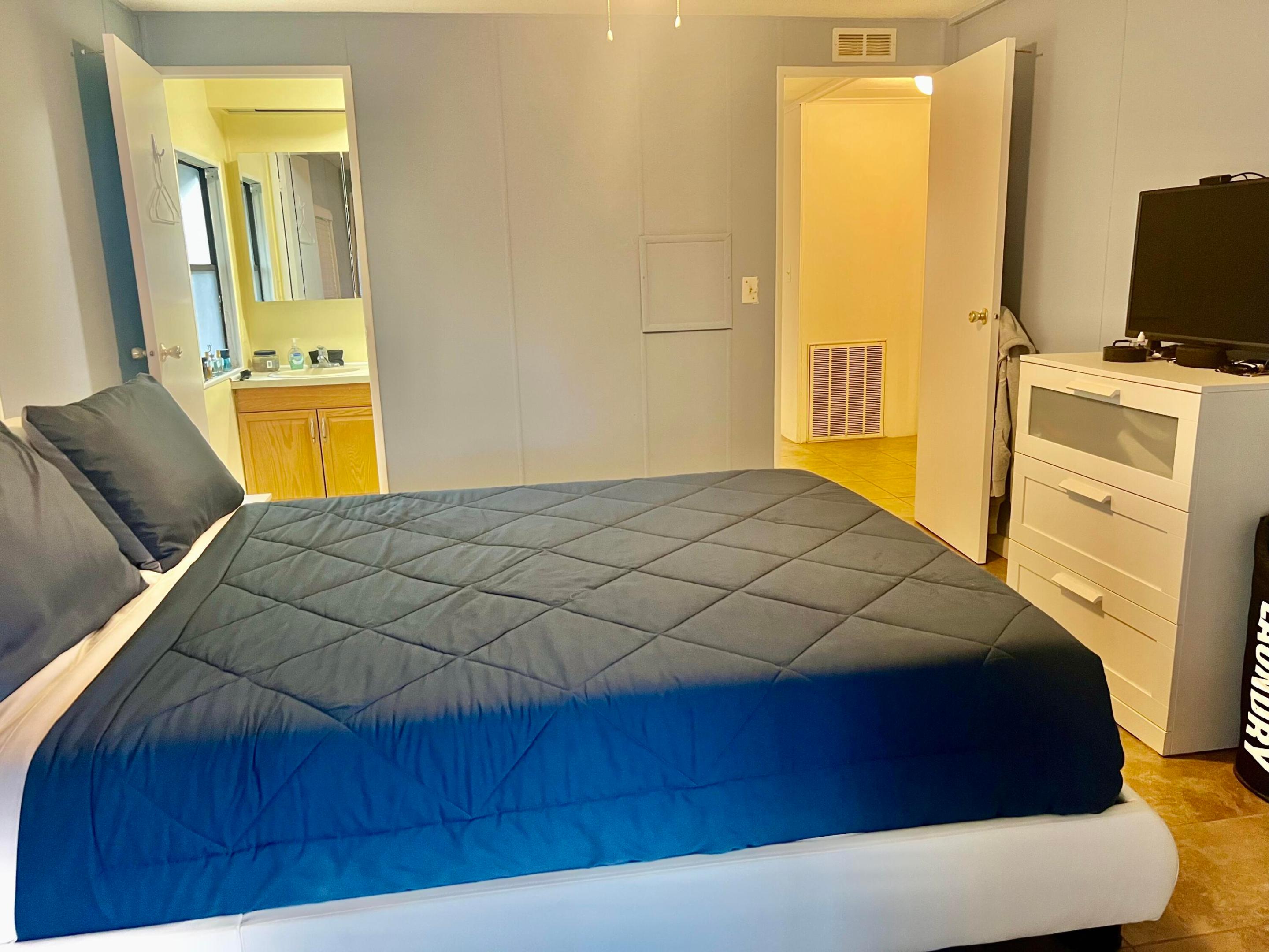 TALLOWWOOD ISLE - Residential