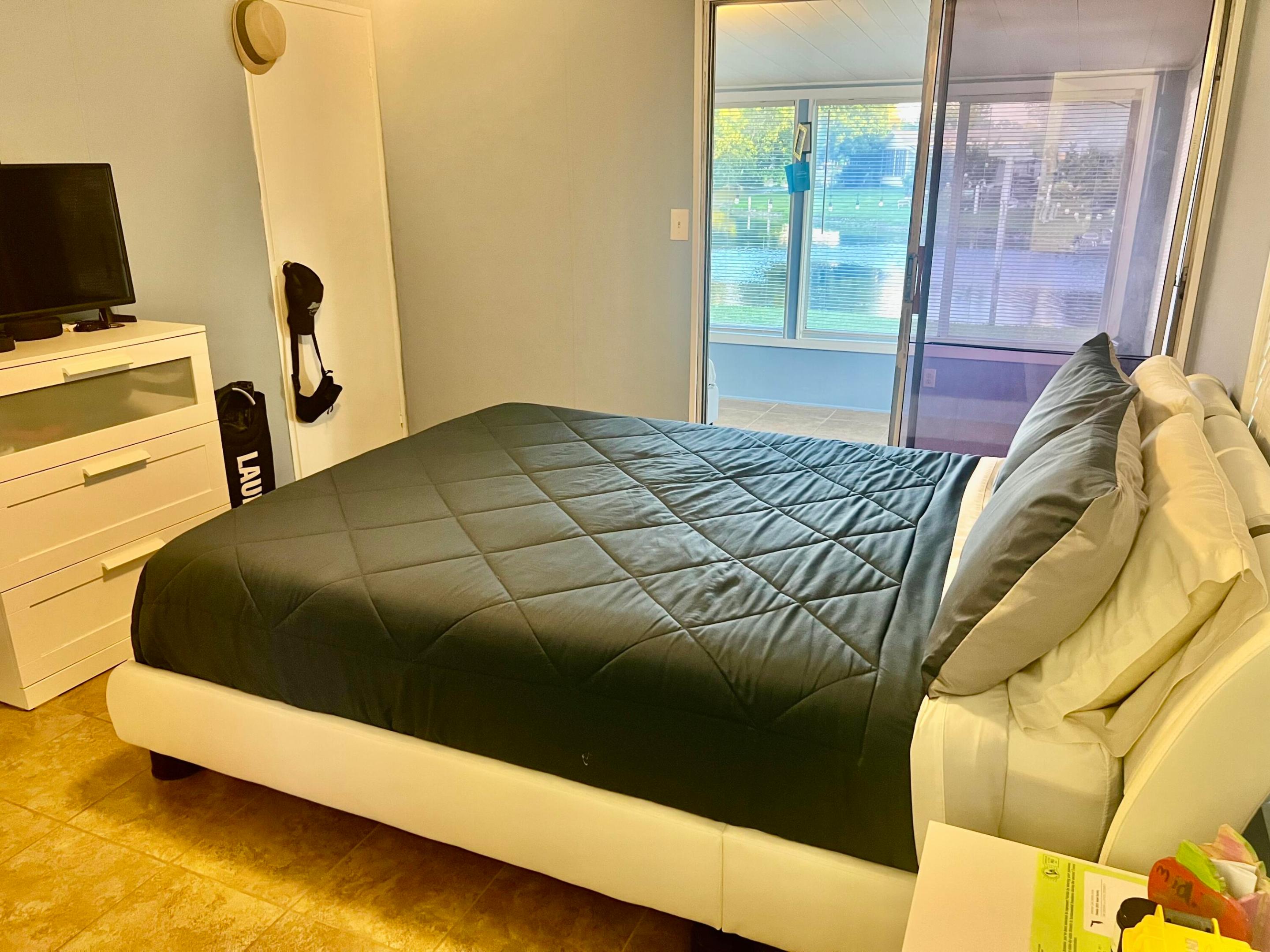 TALLOWWOOD ISLE - Residential