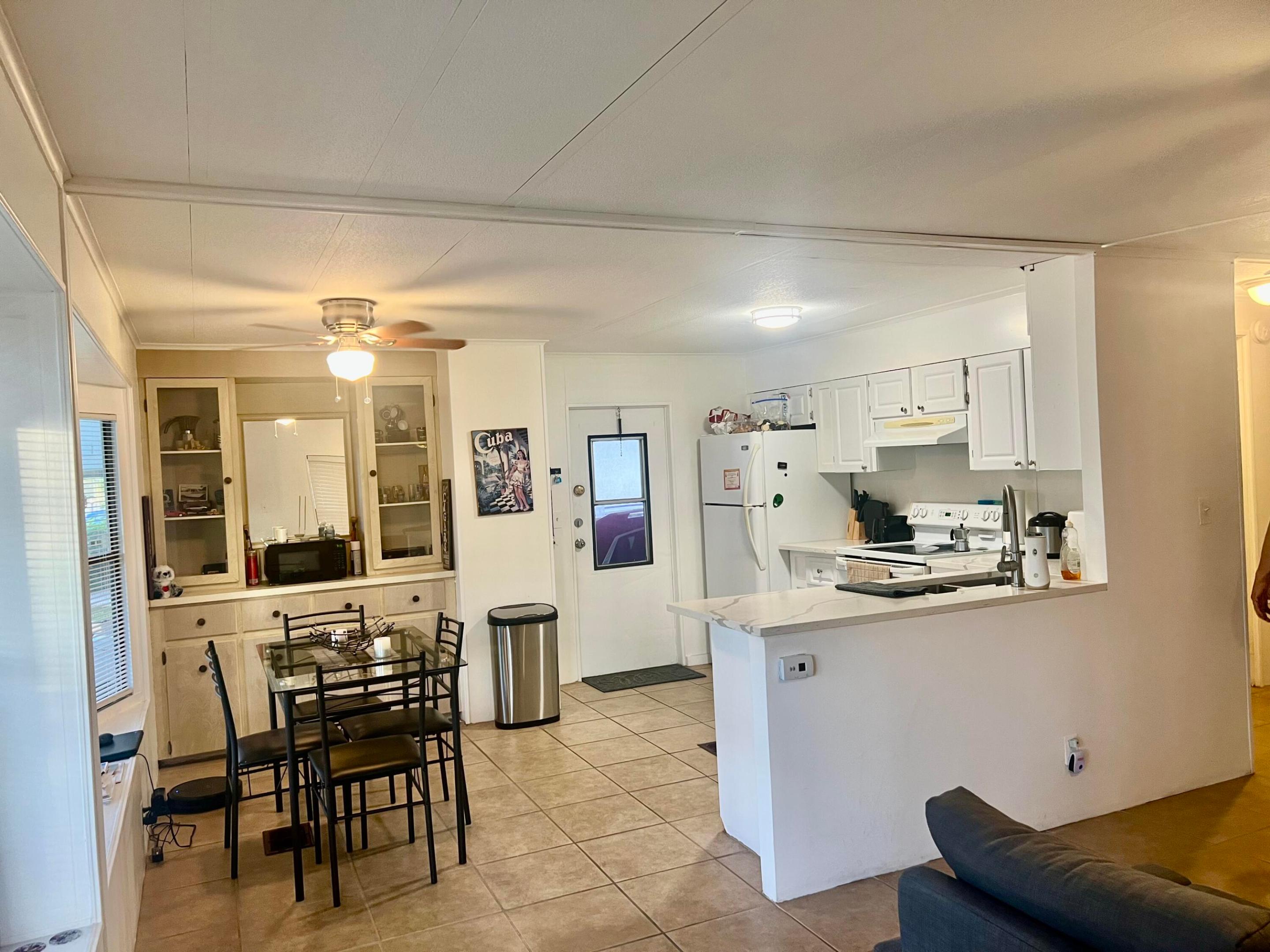 TALLOWWOOD ISLE - Residential