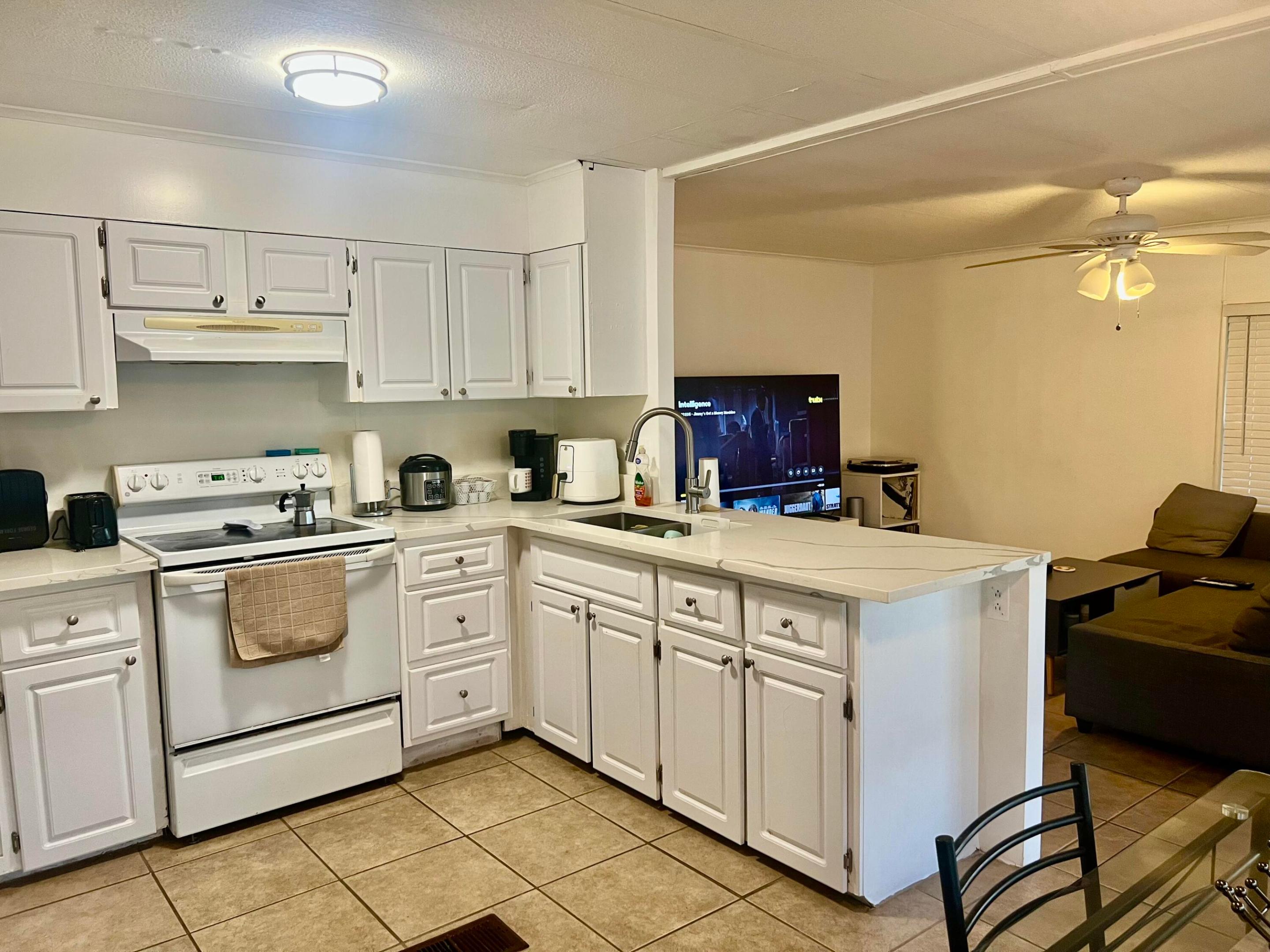 TALLOWWOOD ISLE - Residential