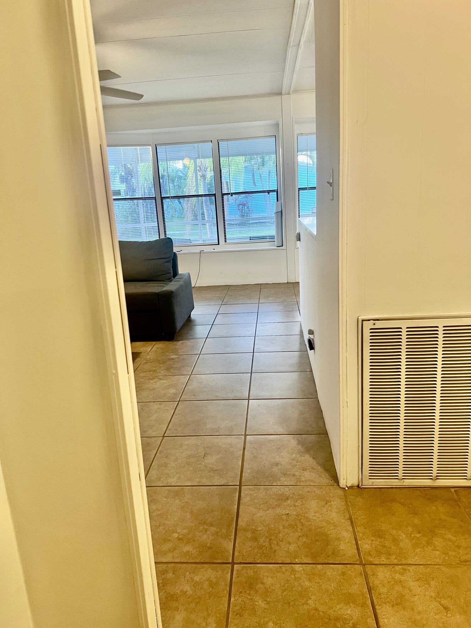 TALLOWWOOD ISLE - Residential