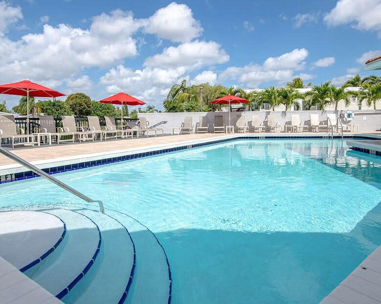 TALLOWWOOD ISLE - Residential