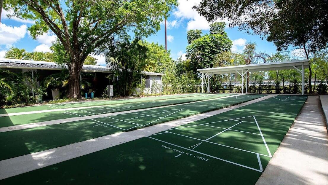 TALLOWWOOD ISLE - Residential