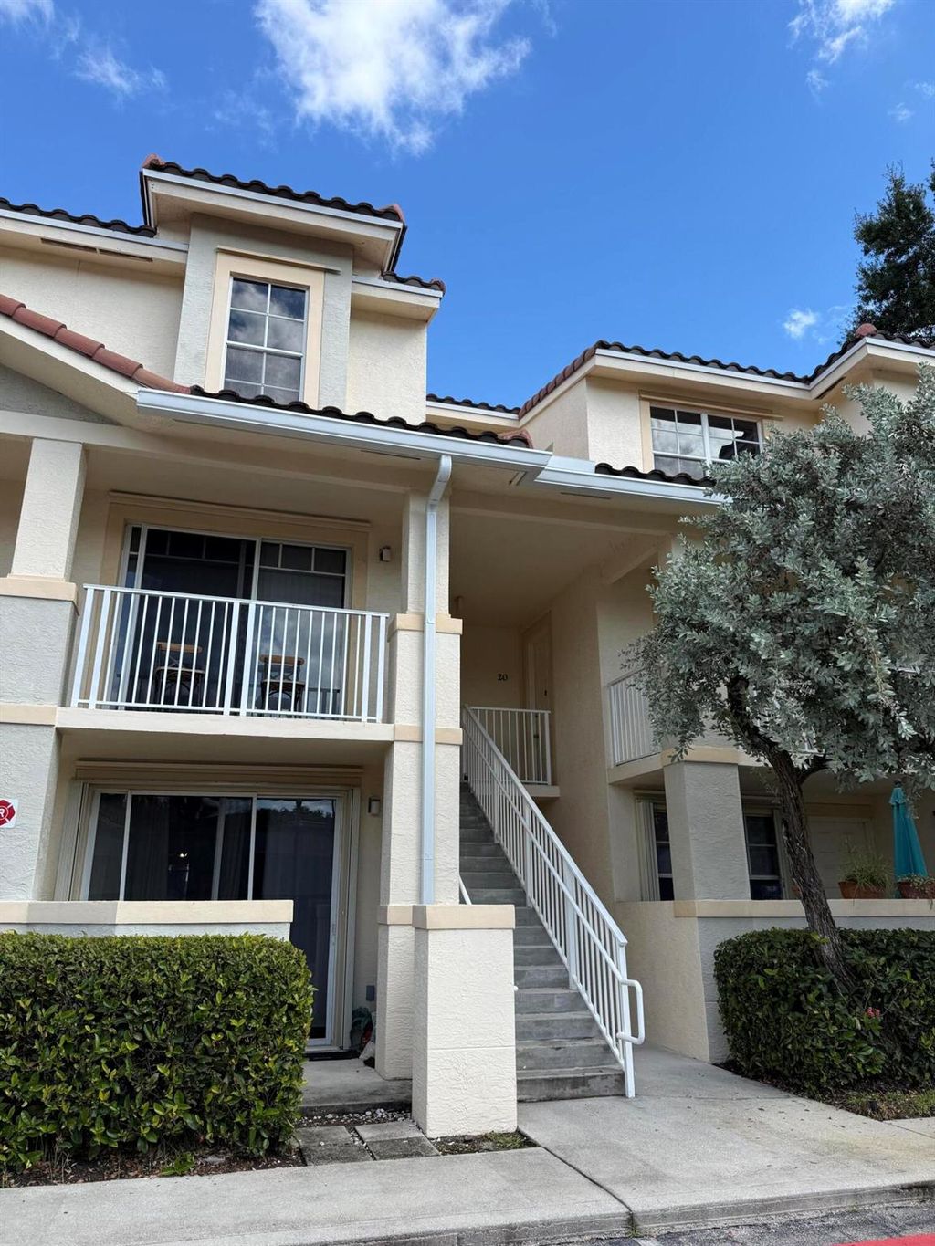 Photo of 1140 University Boulevard #21, Jupiter, FL 33458 (MLS # R11132327)