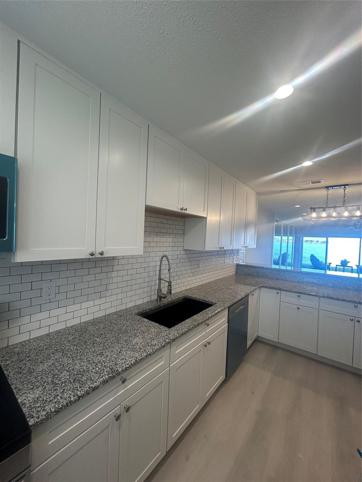 PIERPOINT YACHT CLUB COND - Residential