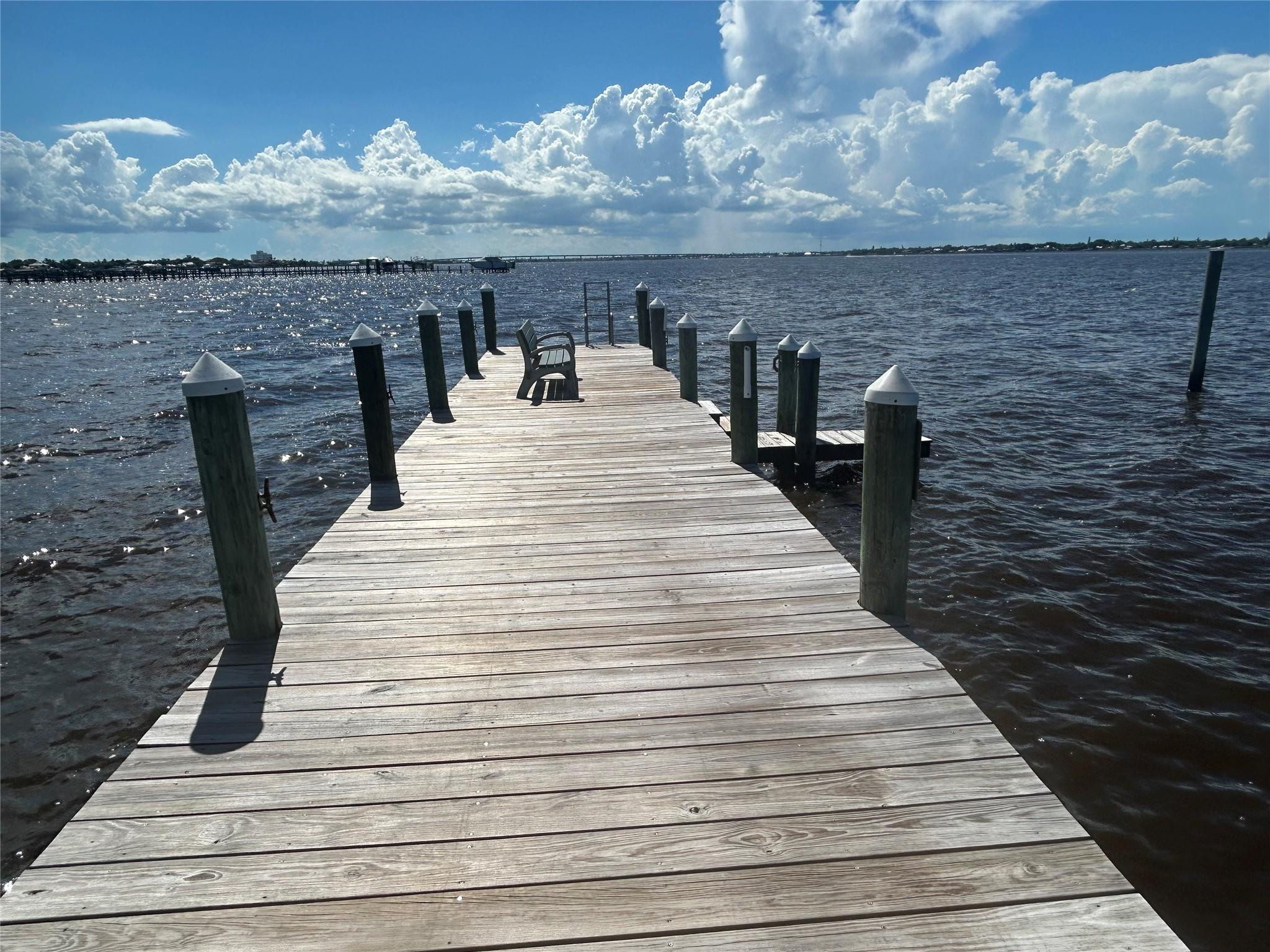 PIERPOINT YACHT CLUB COND - Residential