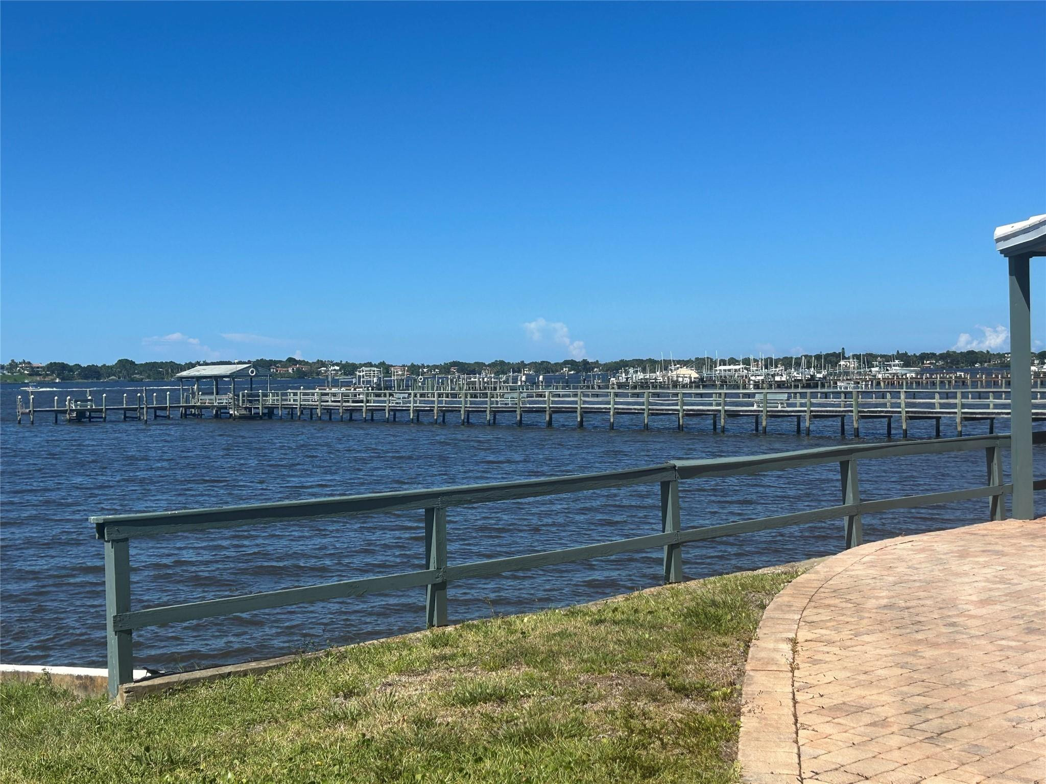 PIERPOINT YACHT CLUB COND - Residential