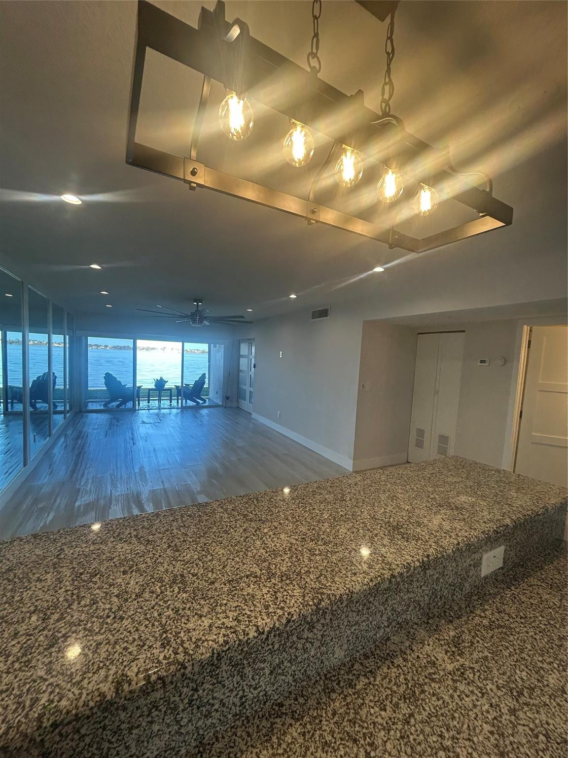 PIERPOINT YACHT CLUB COND - Residential