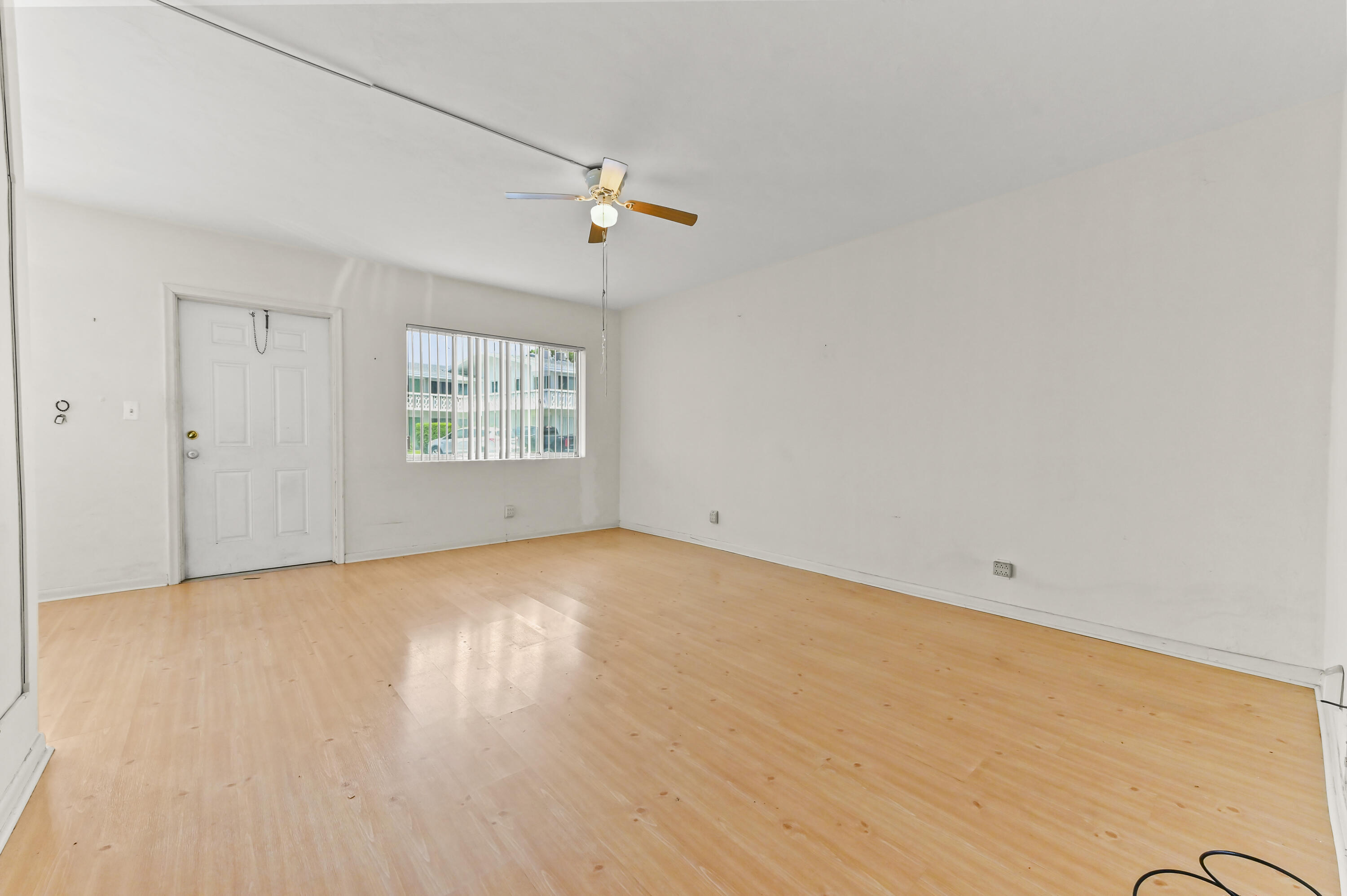 1950 Lake Osborne Drive 9