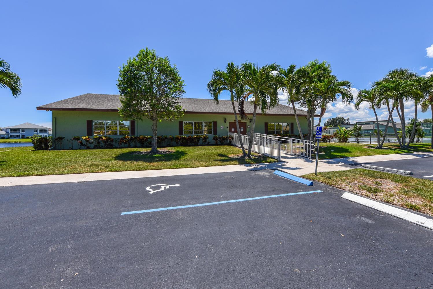 SAVANNAH'S CONDOMINIUM 1A - Residential