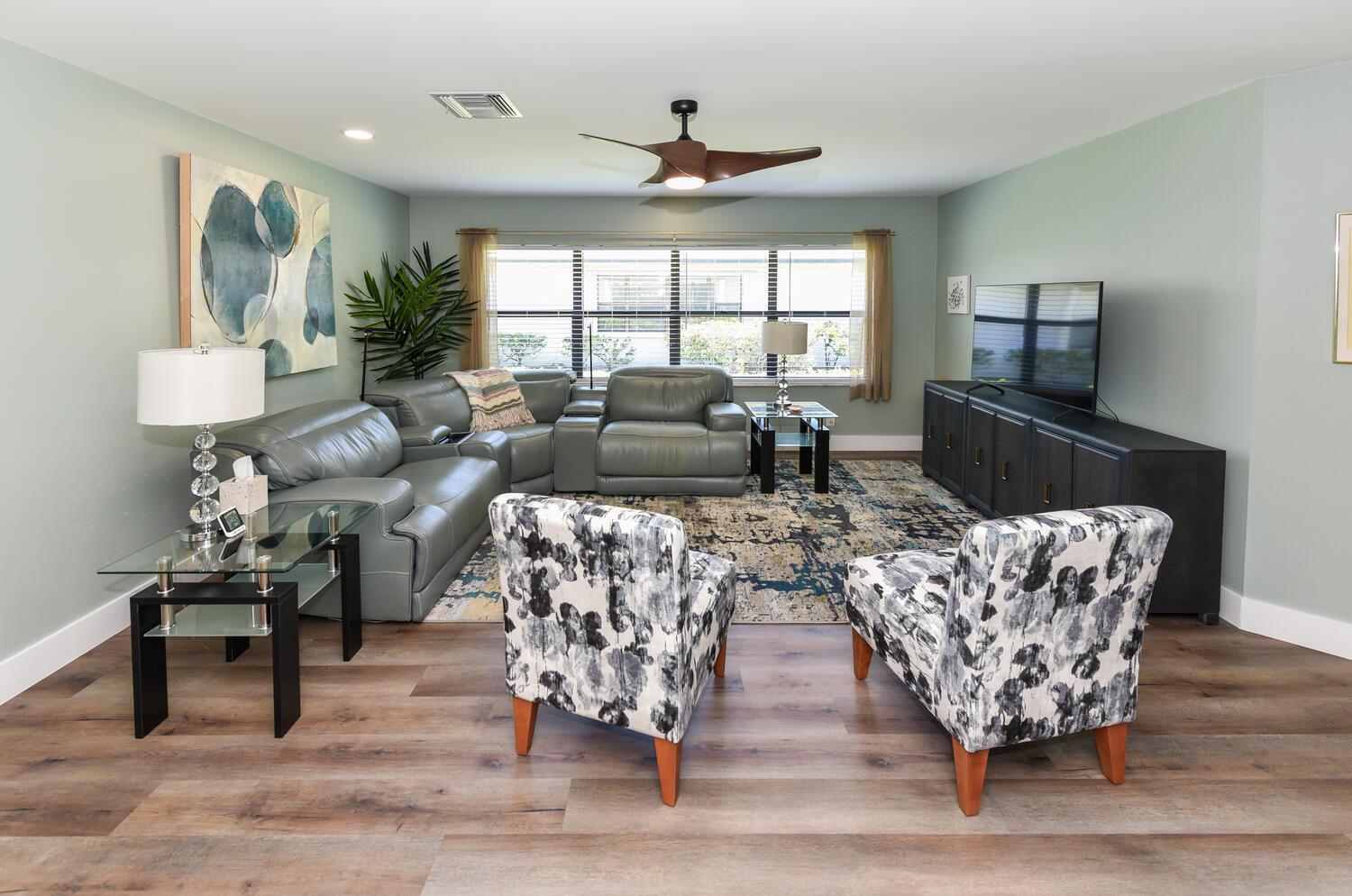 SAVANNAH'S CONDOMINIUM 1A - Residential