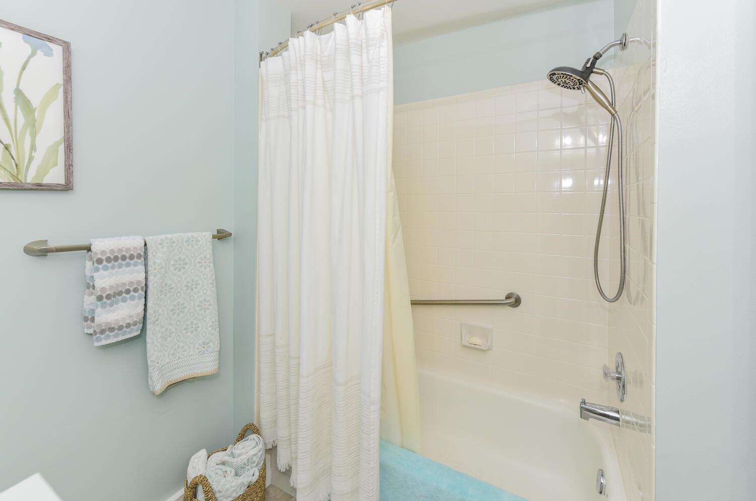 SAVANNAH'S CONDOMINIUM 1A - Residential