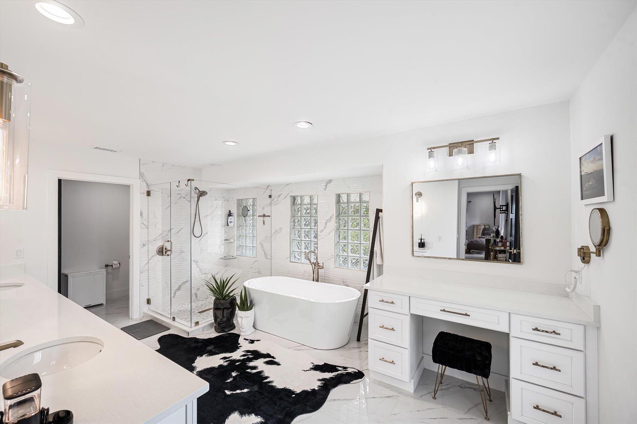 MARINER CAY YACHT CLUB - Residential