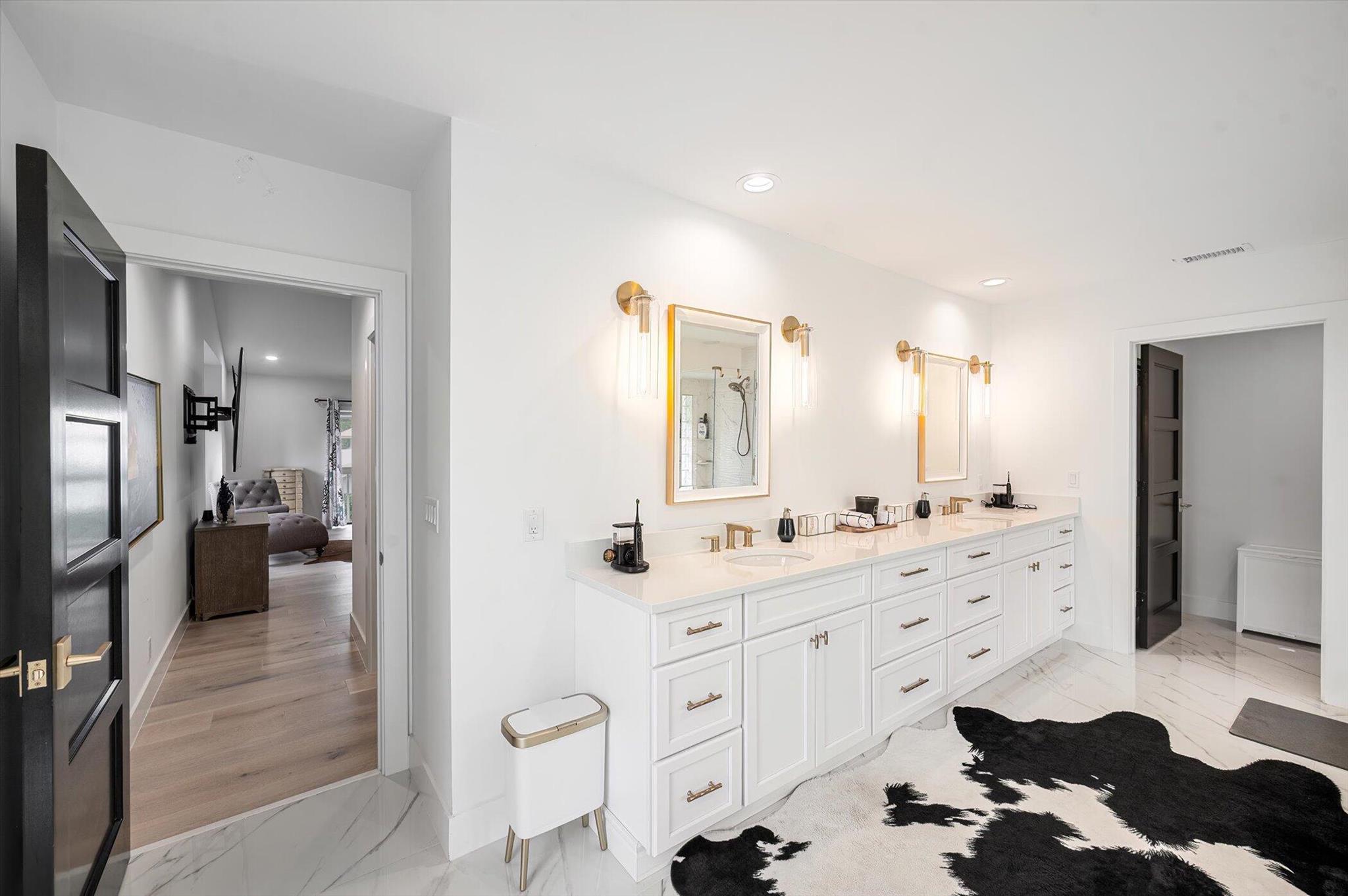 MARINER CAY YACHT CLUB - Residential