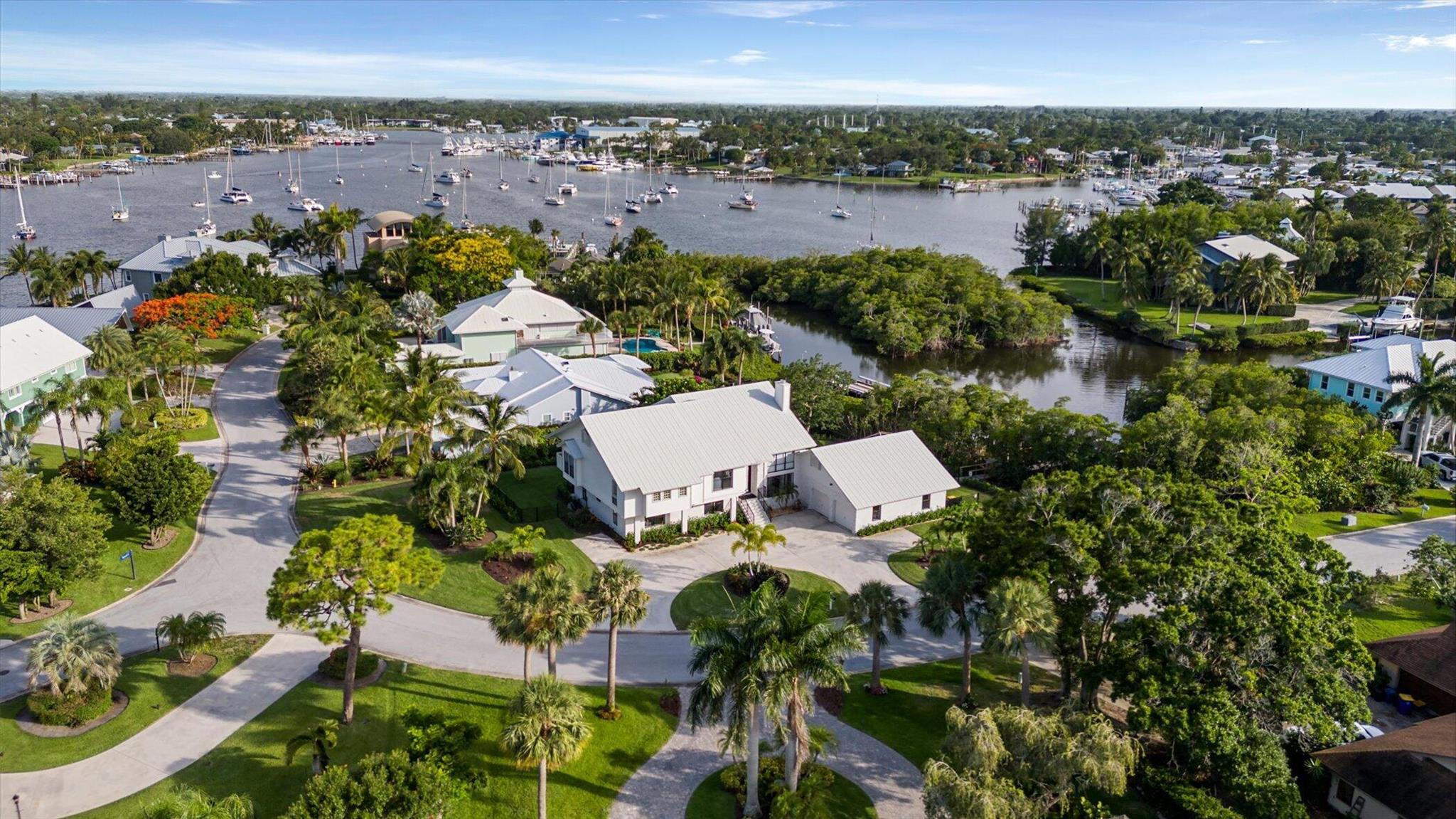 MARINER CAY YACHT CLUB - Residential
