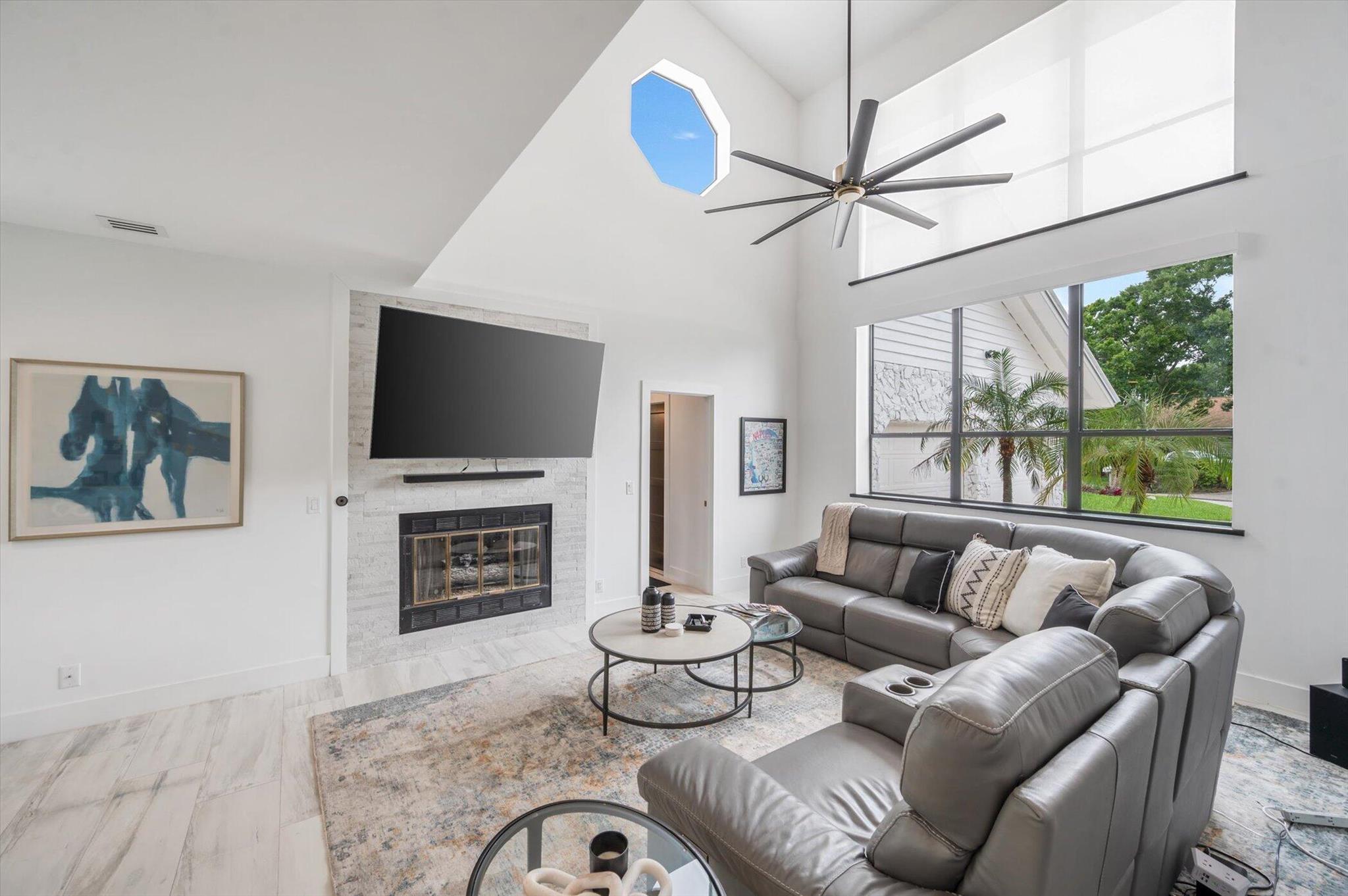 MARINER CAY YACHT CLUB - Residential