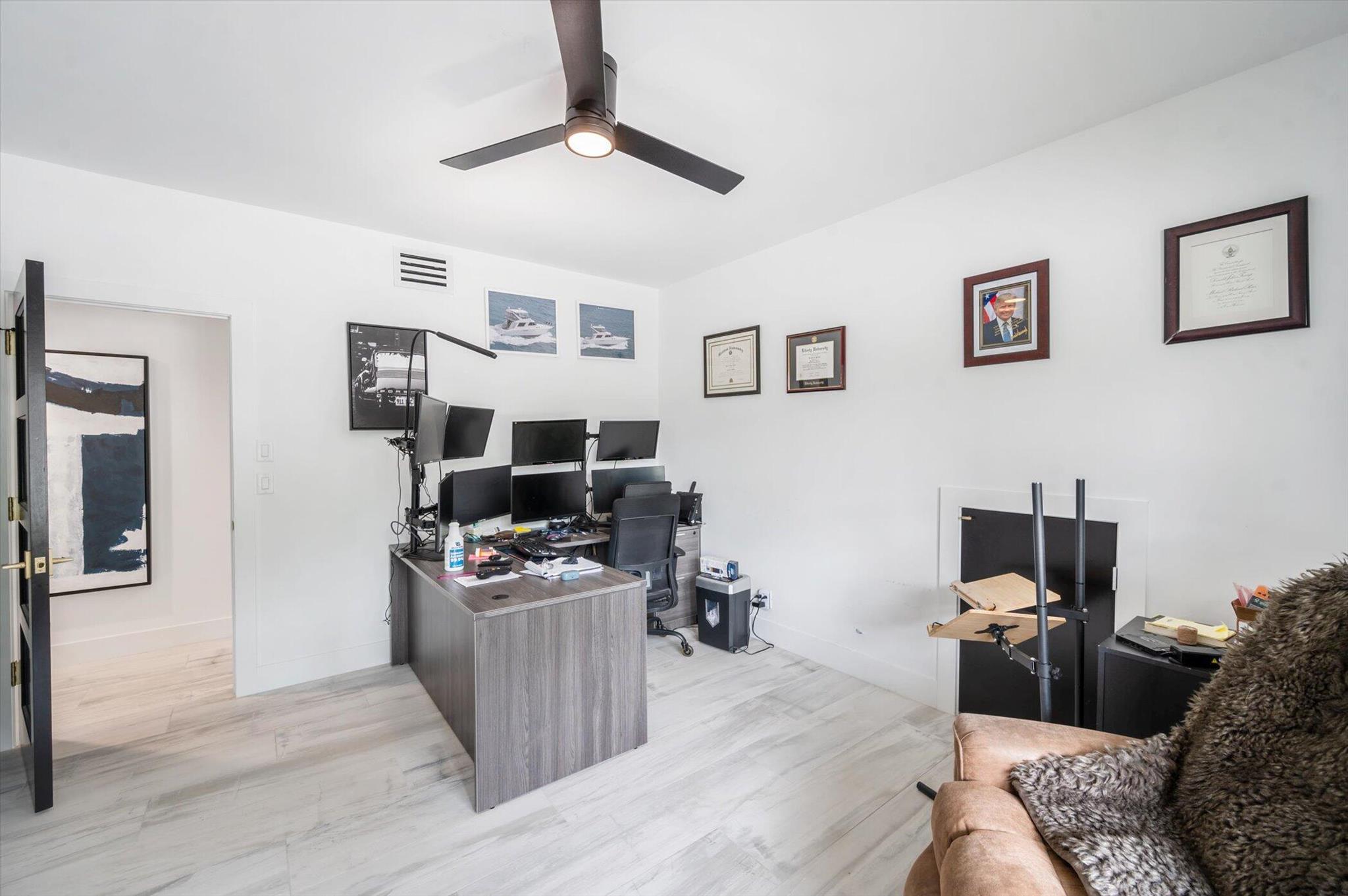 MARINER CAY YACHT CLUB - Residential