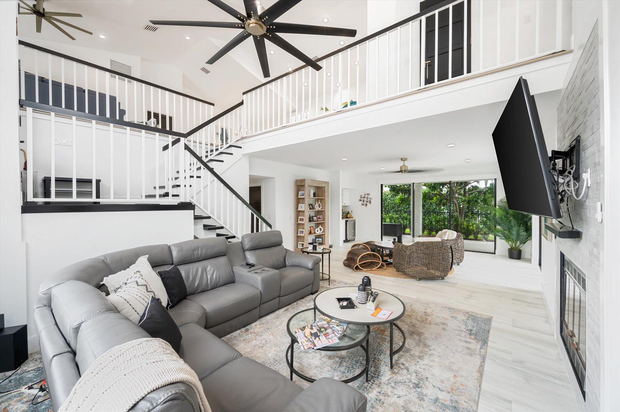 MARINER CAY YACHT CLUB - Residential