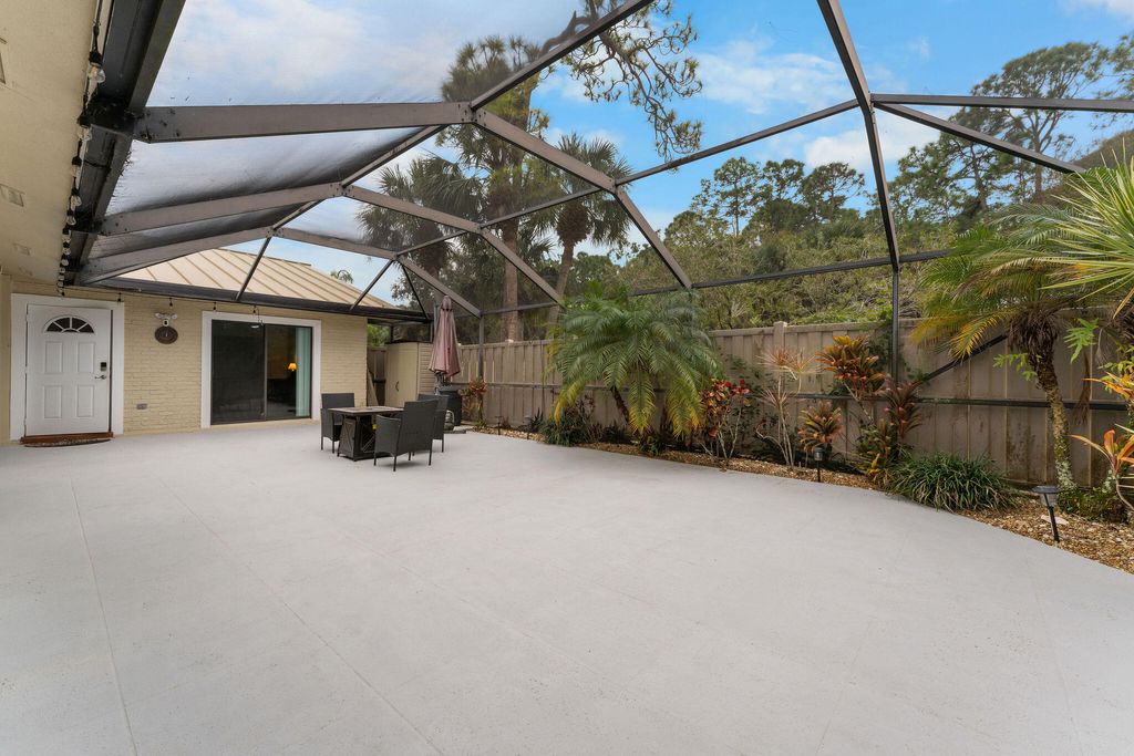 Photo of 5412 Eagle Lake Drive, Palm Beach Gardens, FL 33418 (MLS # R11053404)