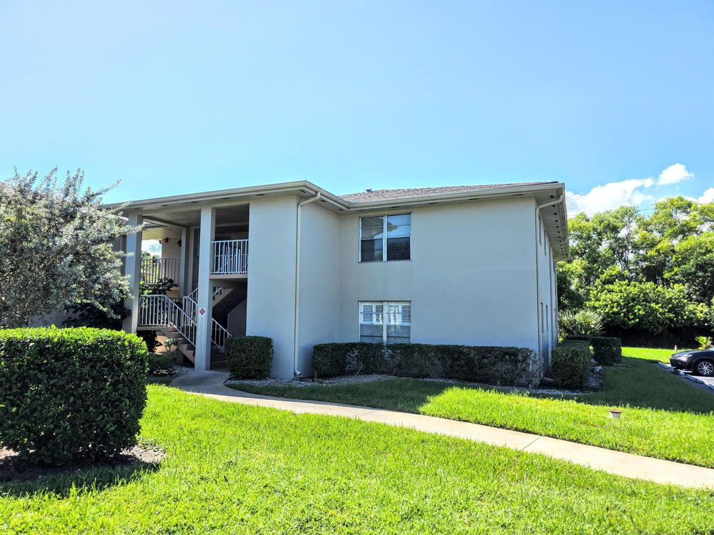 Photo of 4 Lake Vista Trail #202, Port Saint Lucie, FL 34952 (MLS # R11133006)