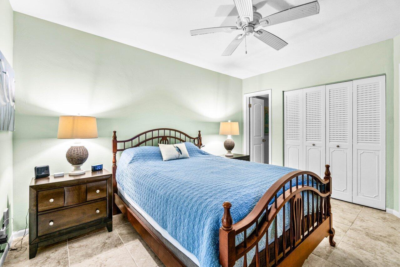 MURRY HILLS APT BLDG COND - Residential