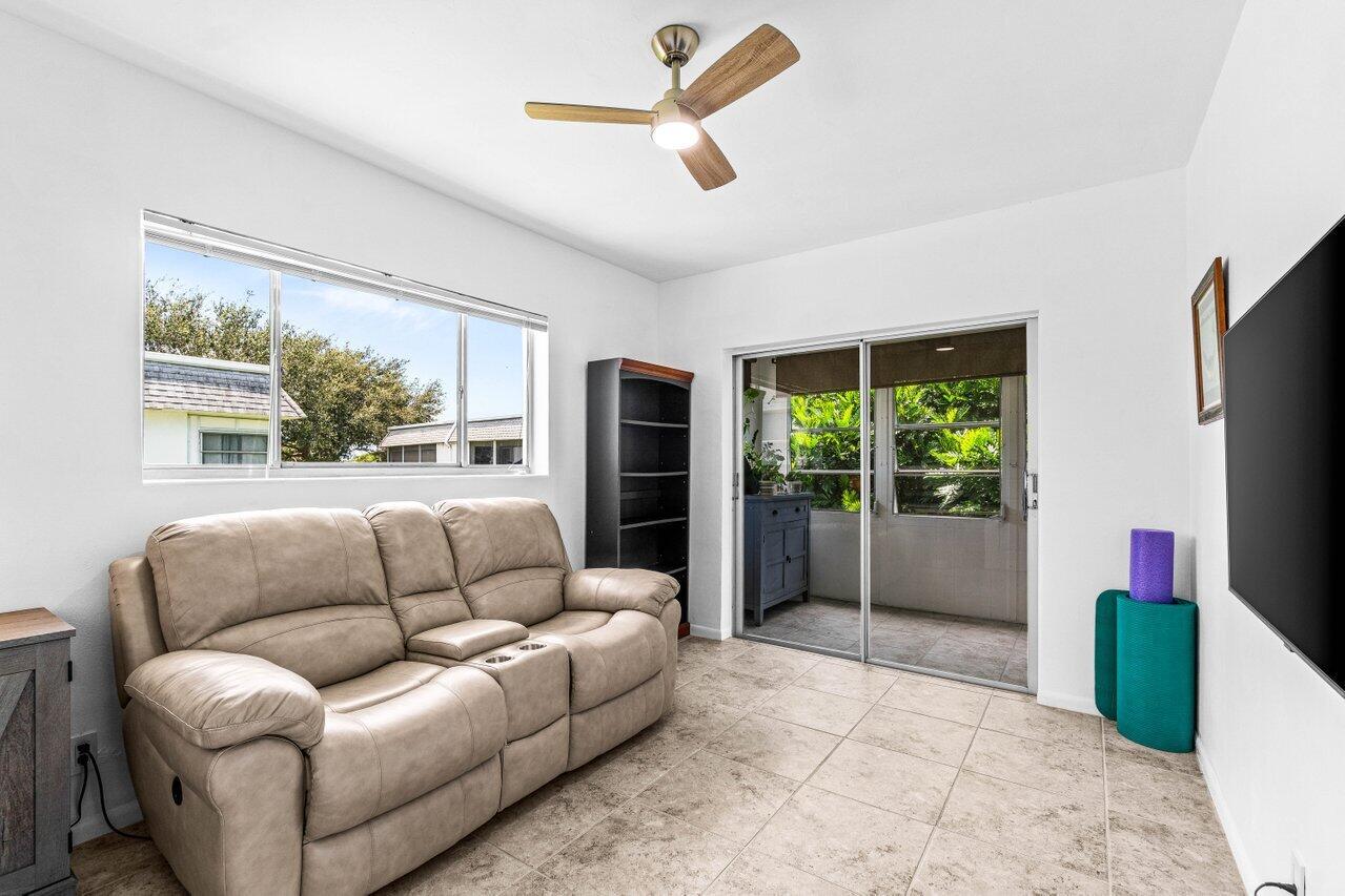 MURRY HILLS APT BLDG COND - Residential