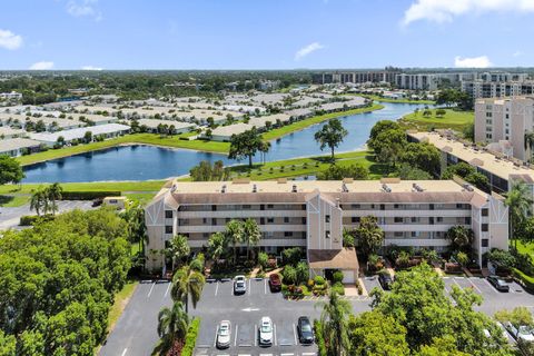 Tiny photo for 7146 Huntington Lane #402, Delray Beach, FL 33446 (MLS # B26052491)